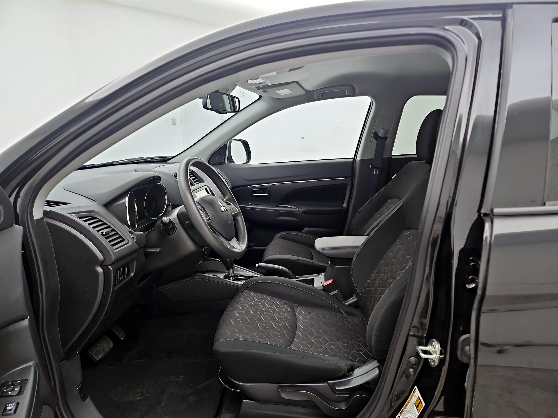 Thumbnail: 2024 Mitsubishi Outlander Sport - 11