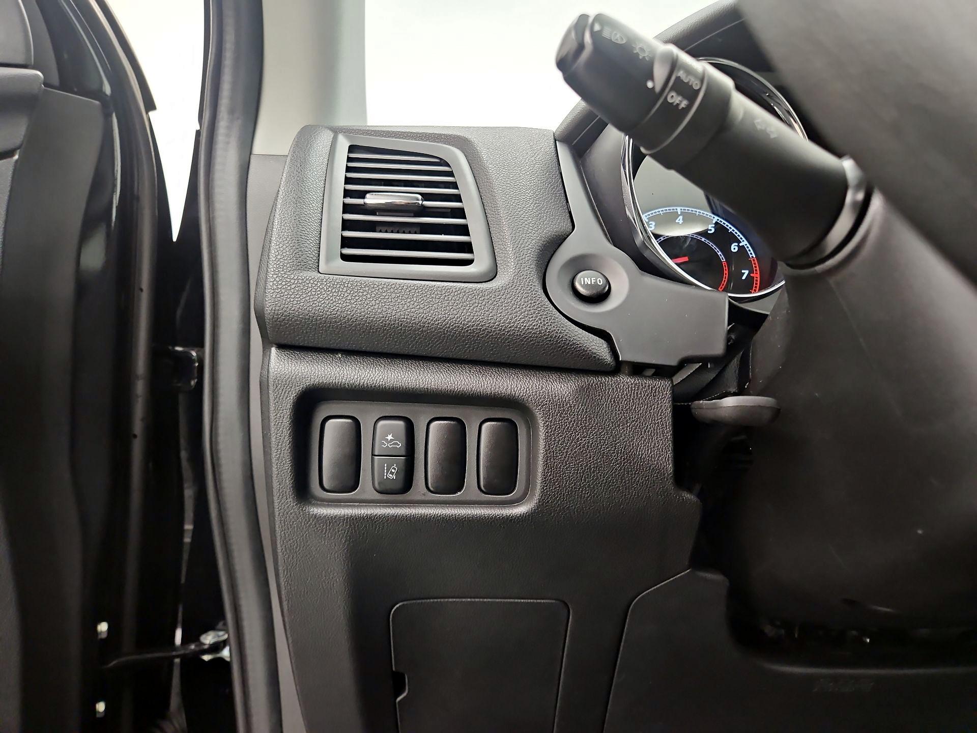 Thumbnail: 2024 Mitsubishi Outlander Sport - 13