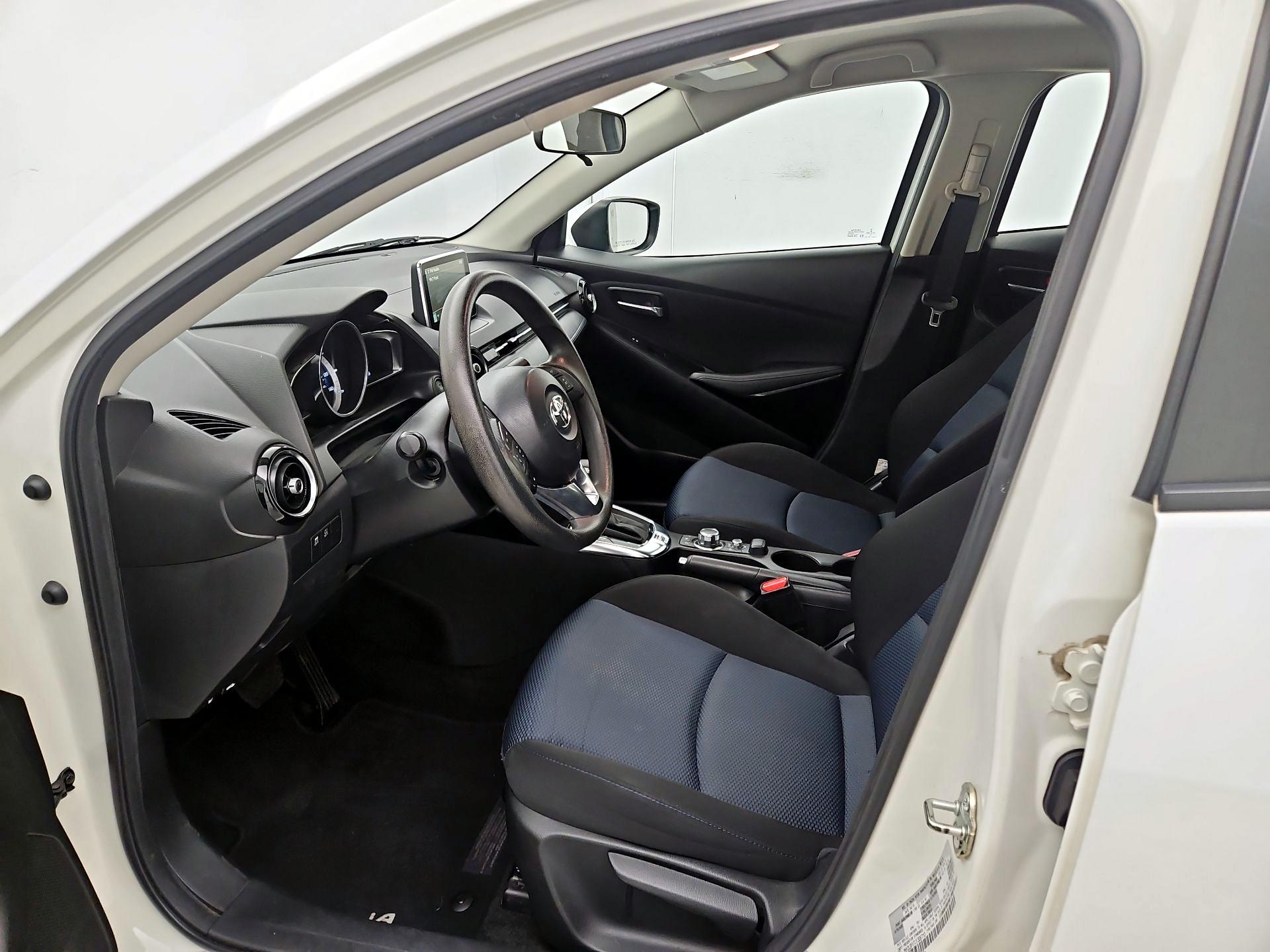 Thumbnail: 2018 Toyota Yaris iA - 11