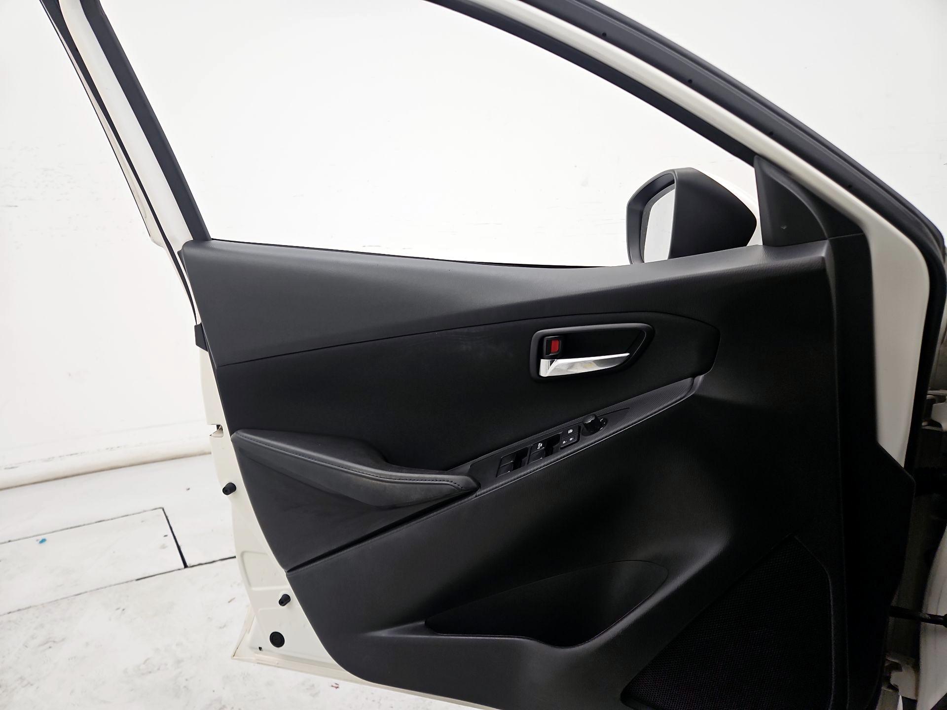 Thumbnail: 2018 Toyota Yaris iA - 12