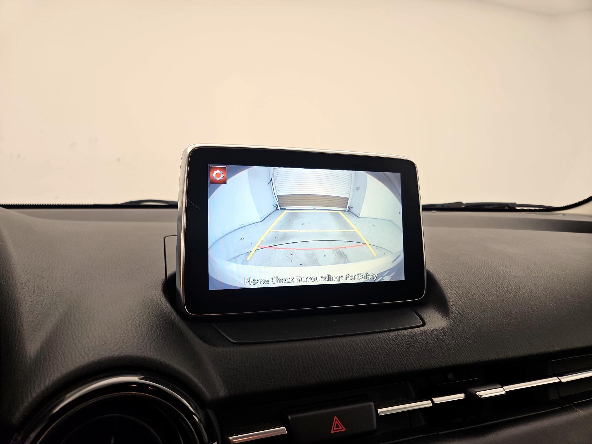 Thumbnail: 2018 Toyota Yaris iA - 14