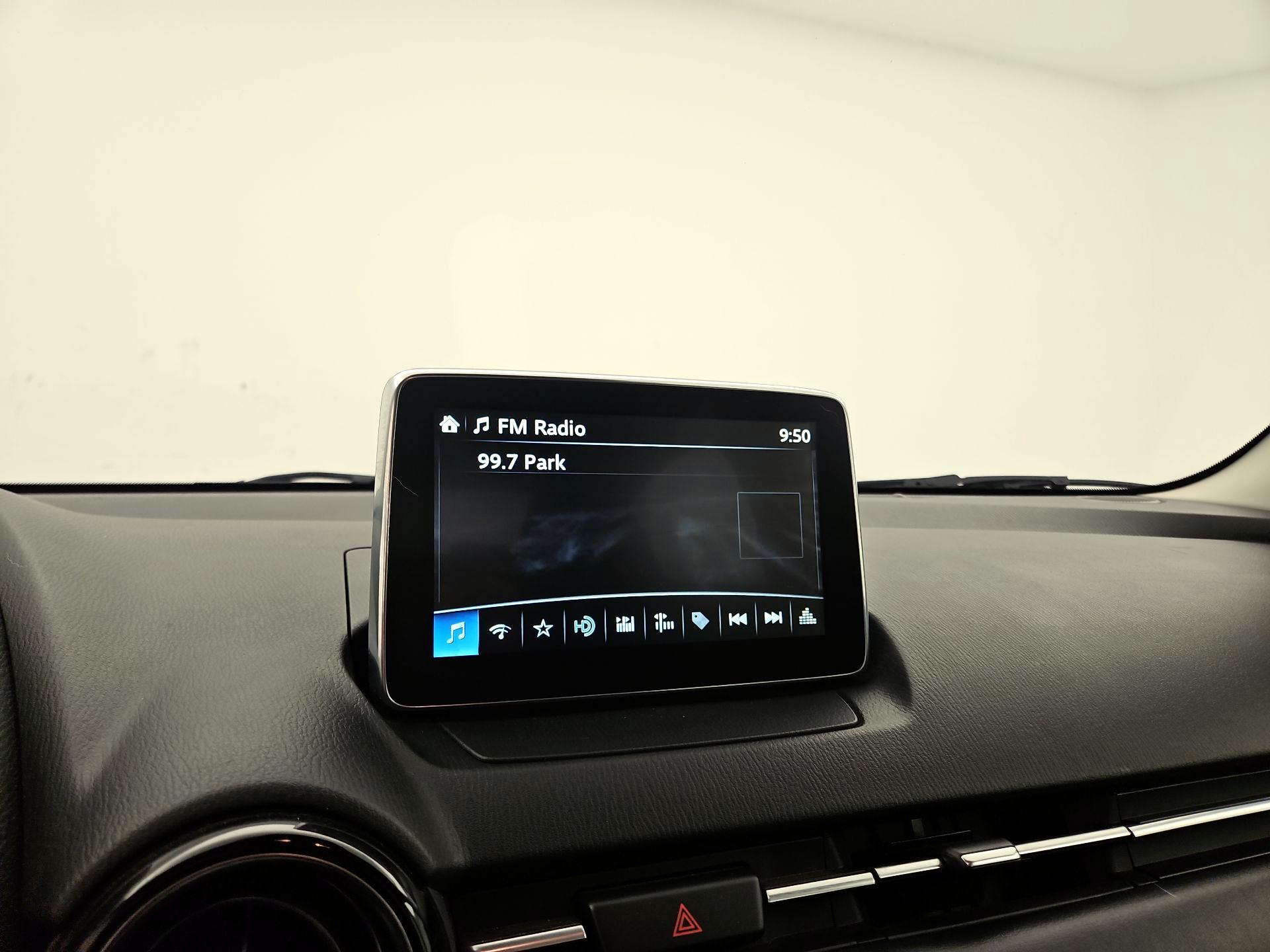 Thumbnail: 2018 Toyota Yaris iA - 15