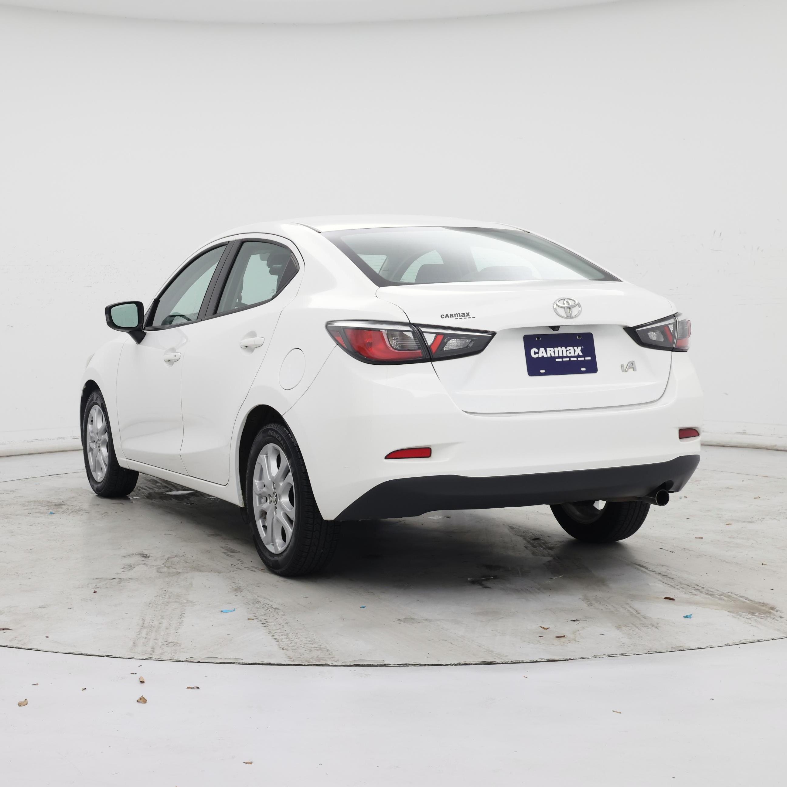 Thumbnail: 2018 Toyota Yaris iA - 2