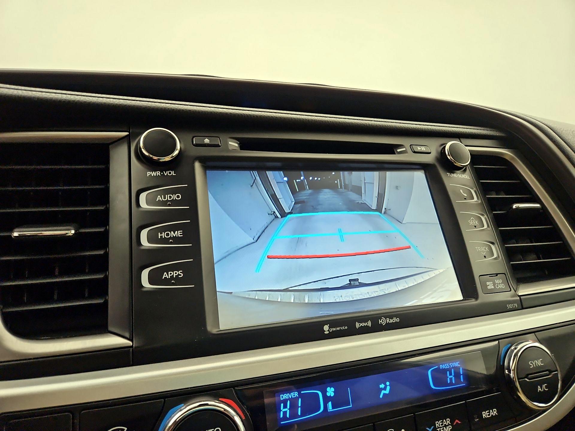 Thumbnail: 2018 Toyota Highlander - 14