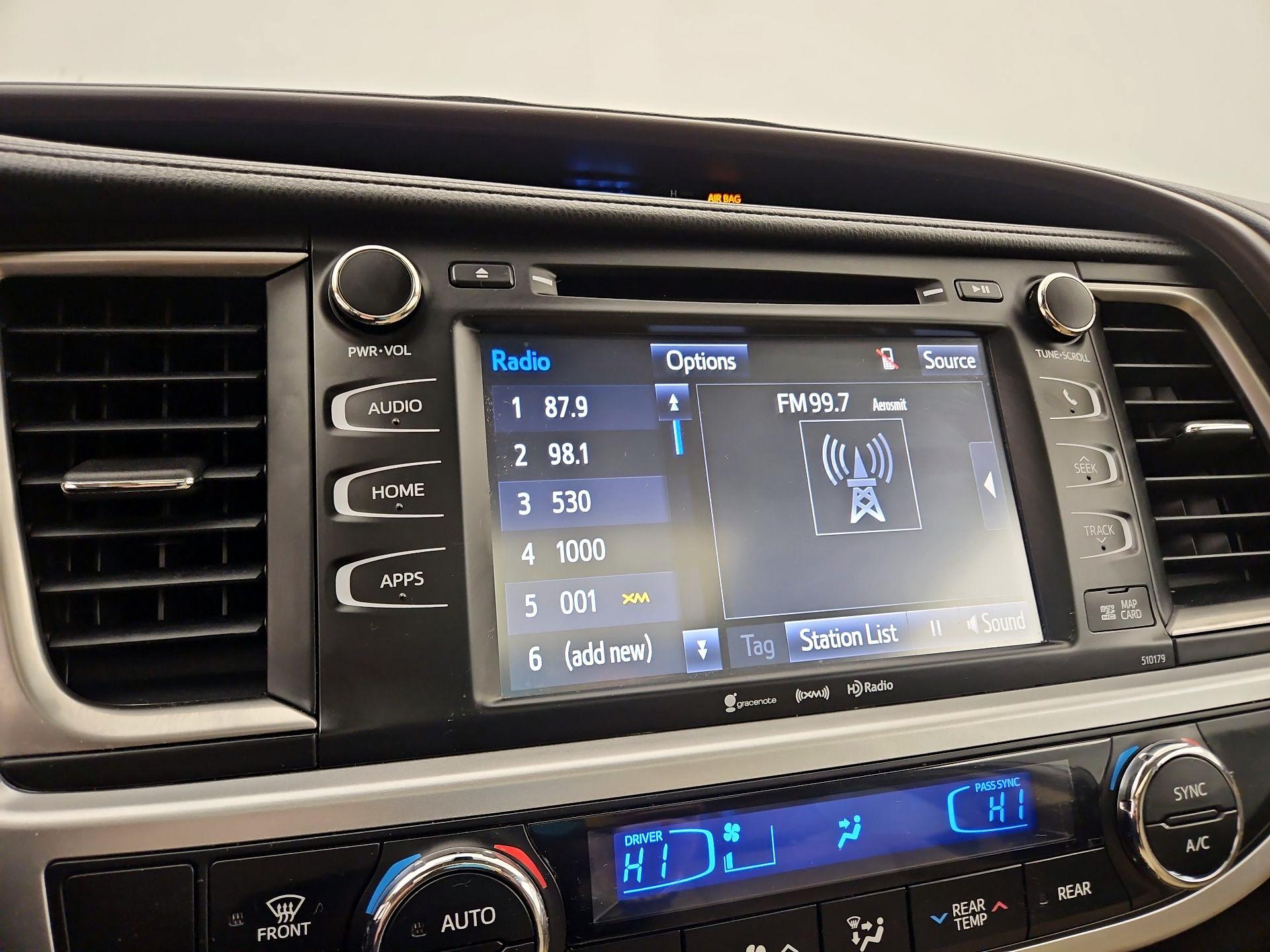 Thumbnail: 2018 Toyota Highlander - 15