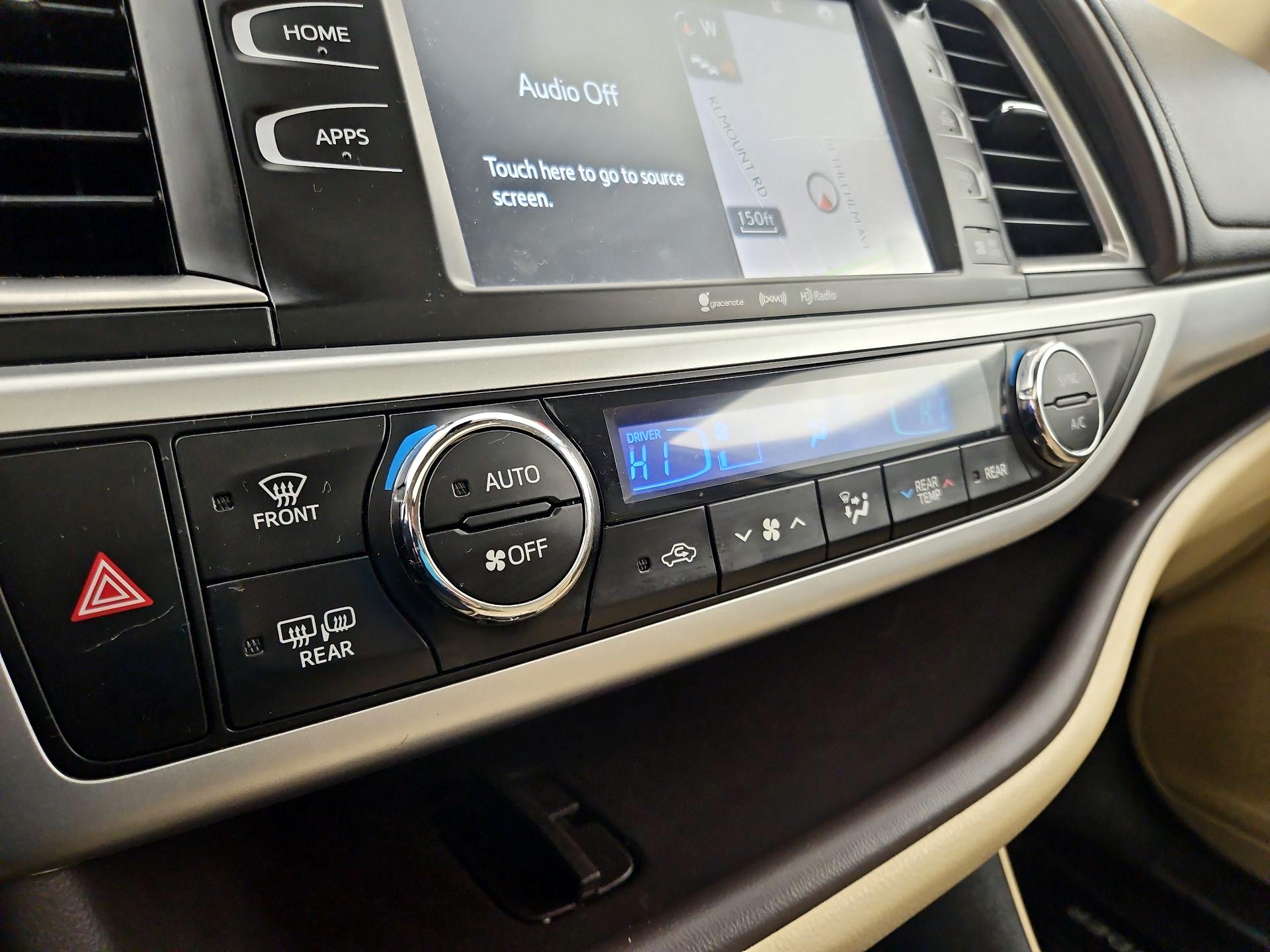 Thumbnail: 2018 Toyota Highlander - 16