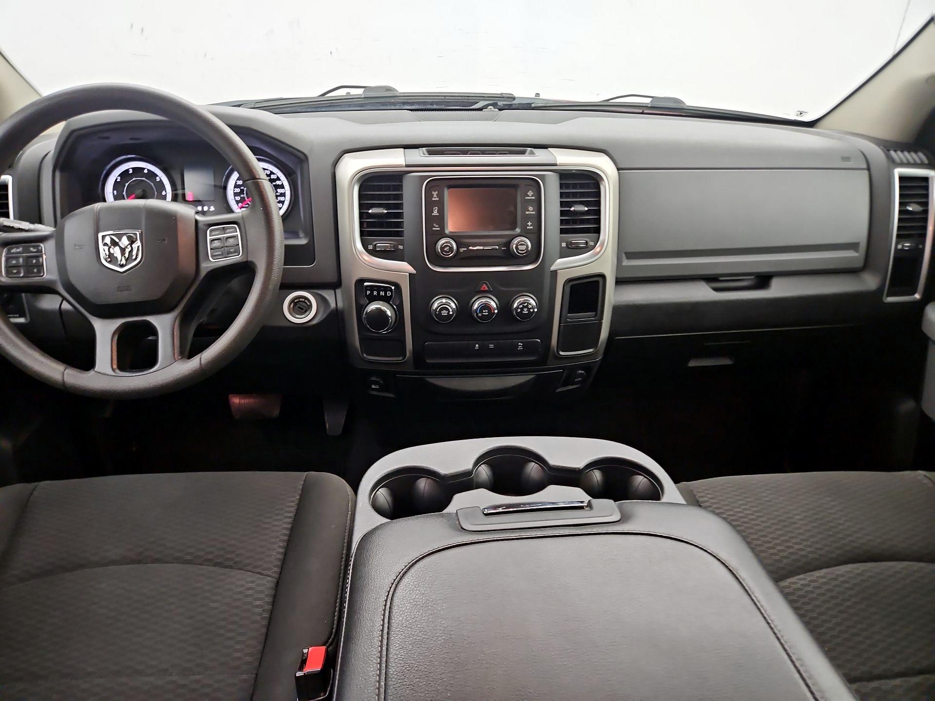 Thumbnail: 2019 RAM 1500 Classic - 9