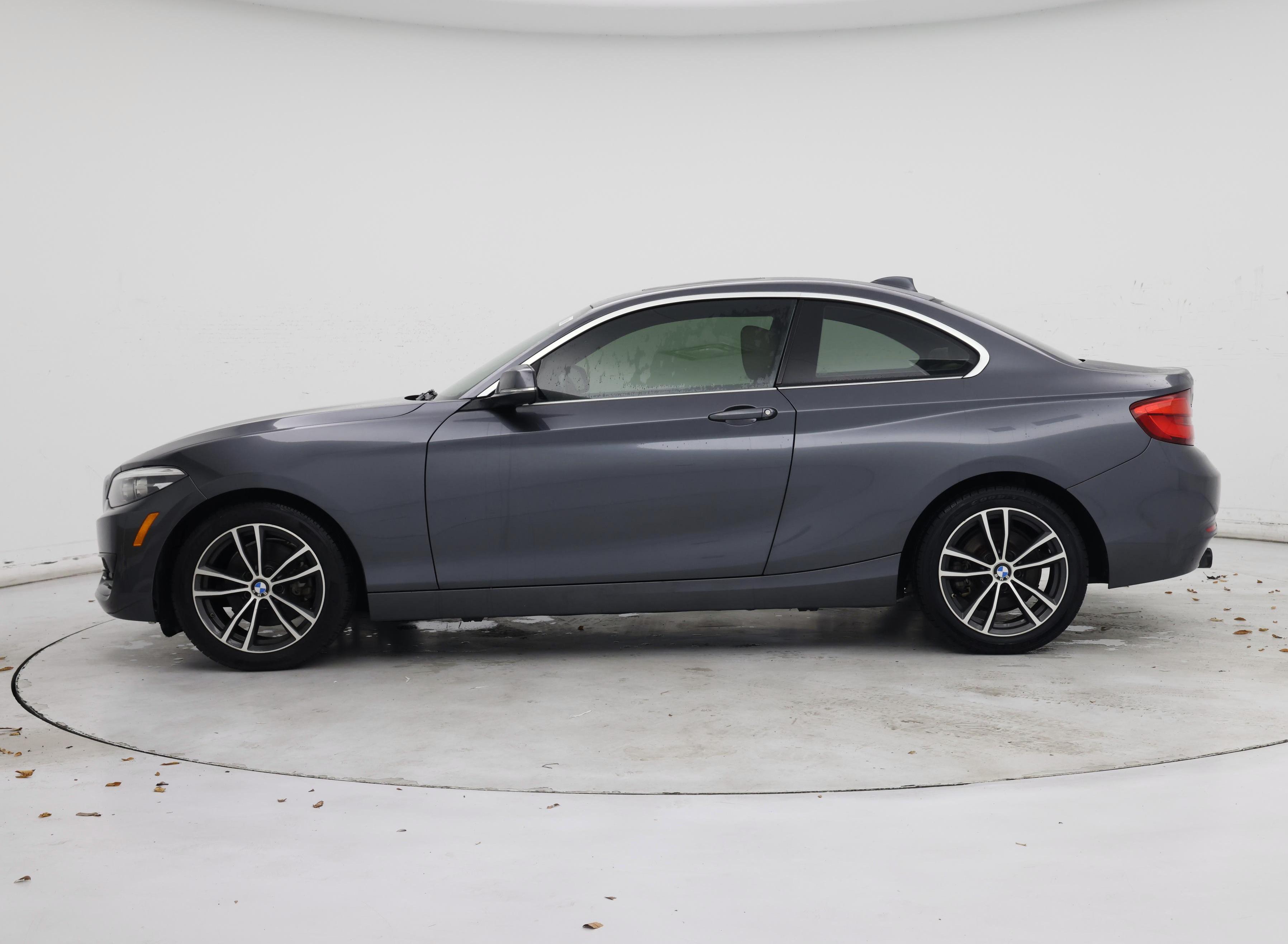 Thumbnail: 2018 BMW 2 Series - 3