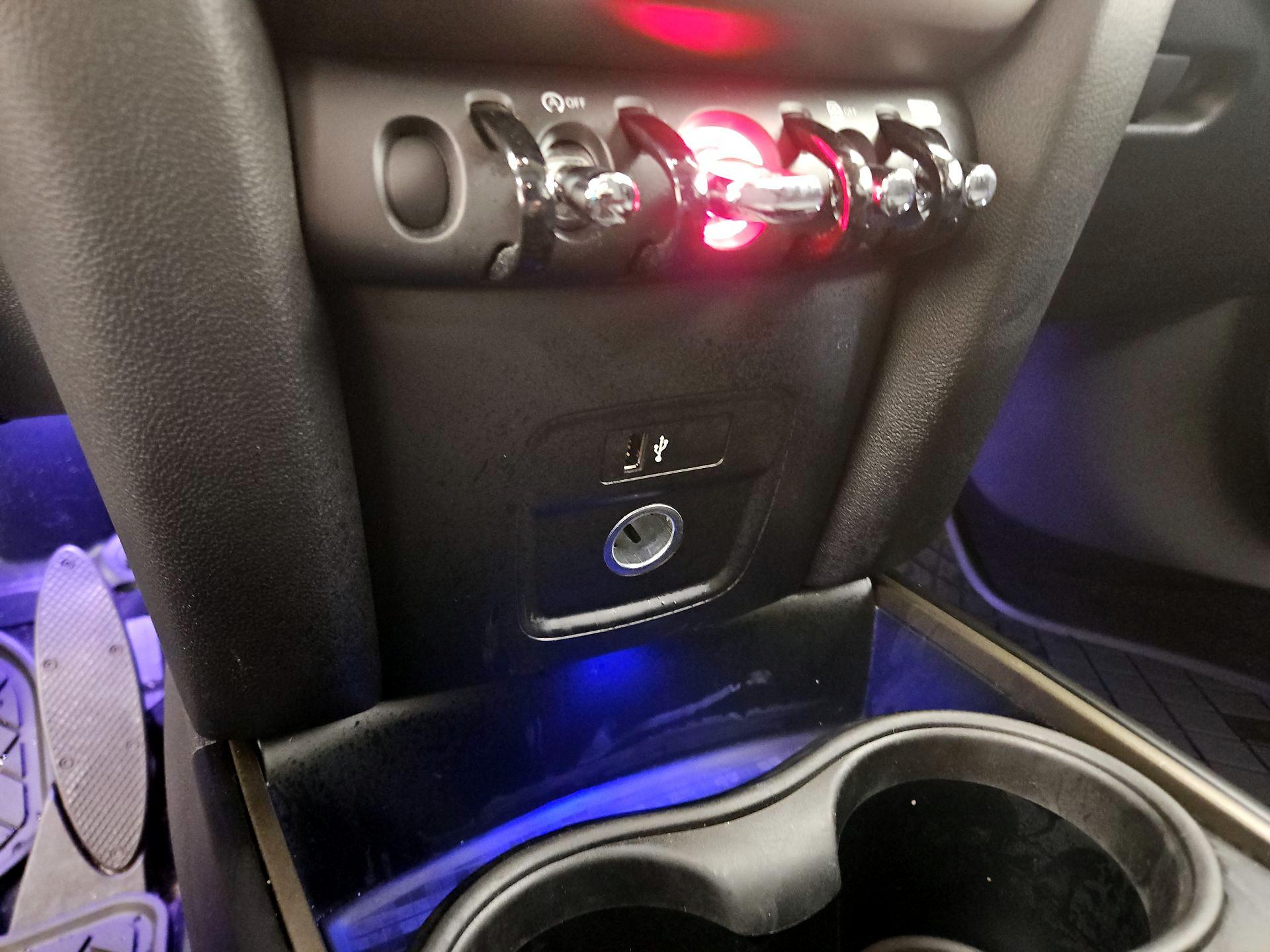 Thumbnail: 2021 MINI Cooper Countryman - 18