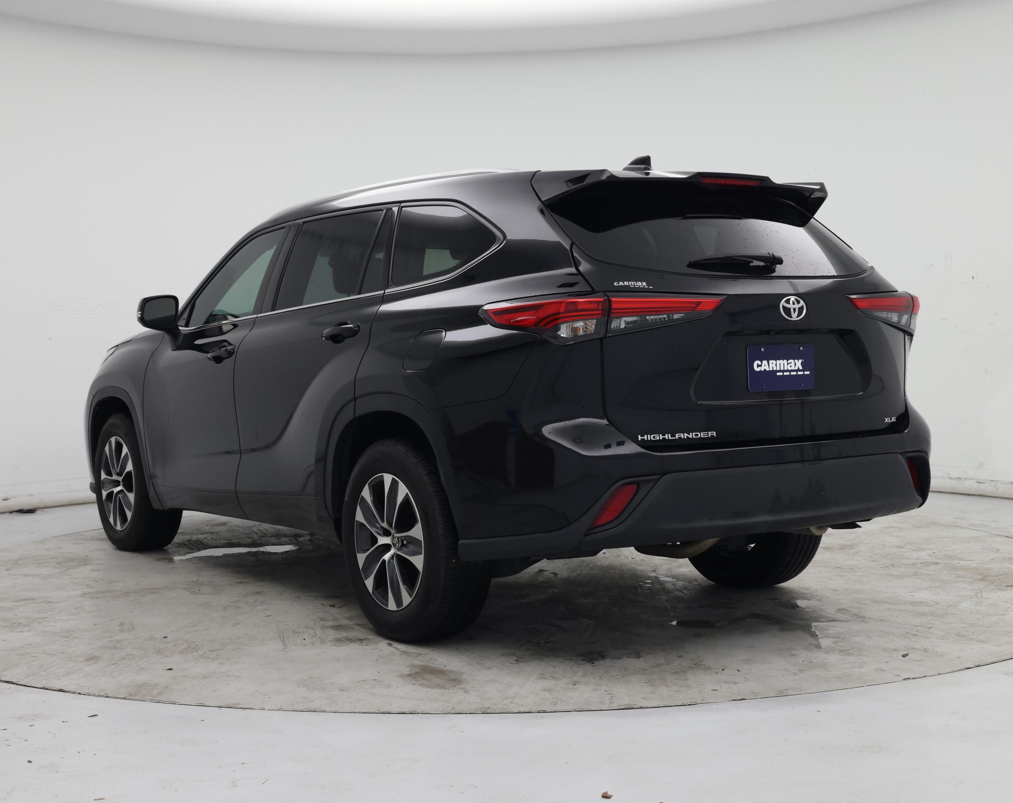 Thumbnail: 2022 Toyota Highlander - 2