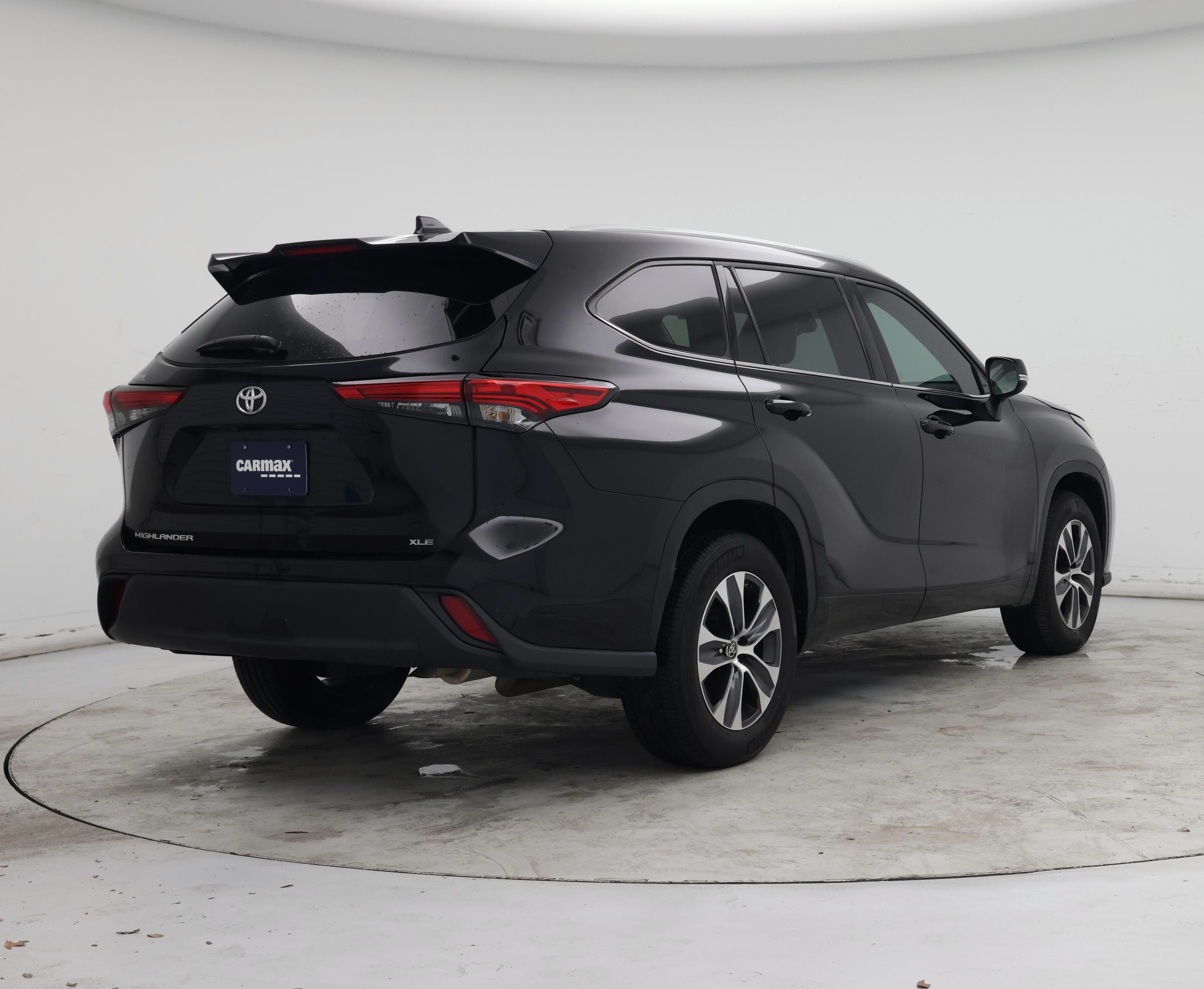 Thumbnail: 2022 Toyota Highlander - 8