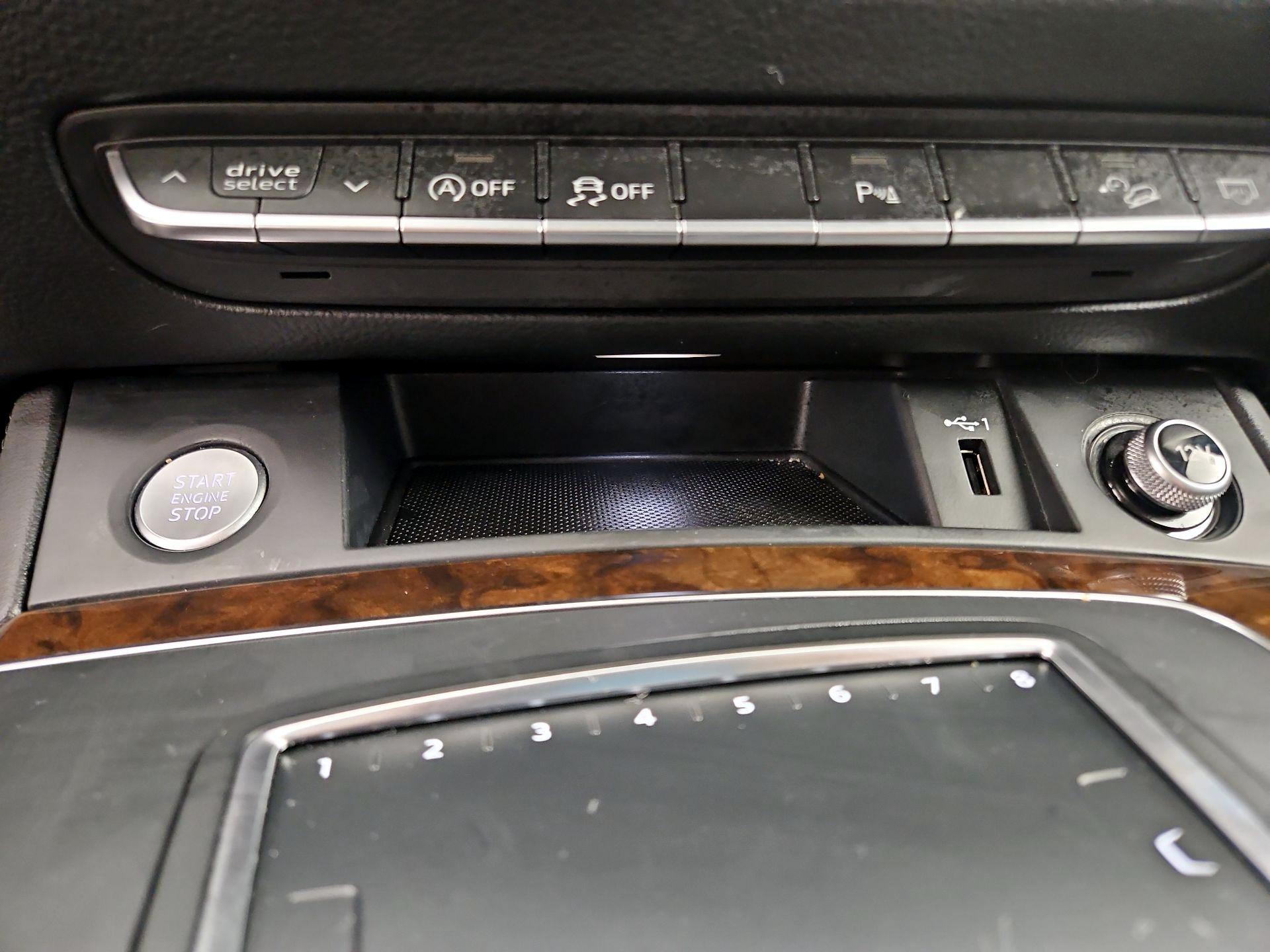 Thumbnail: 2019 Audi Q5 - 19