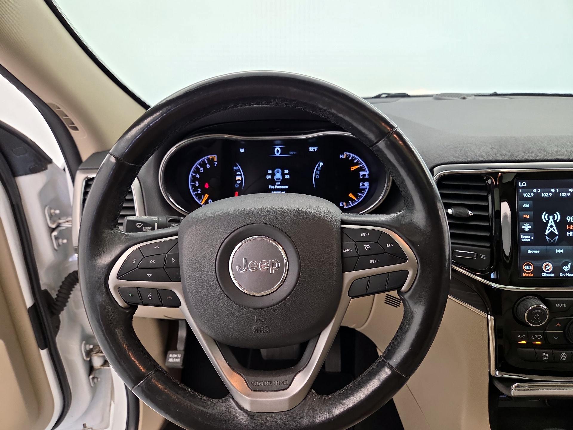 Thumbnail: 2020 Jeep Grand Cherokee - 10