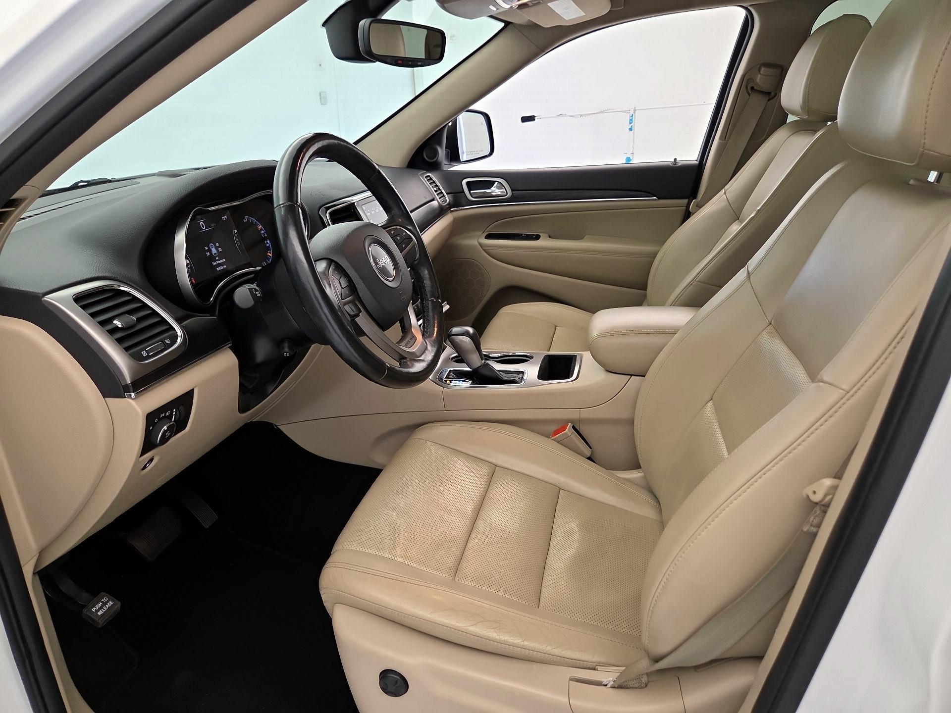 Thumbnail: 2020 Jeep Grand Cherokee - 11