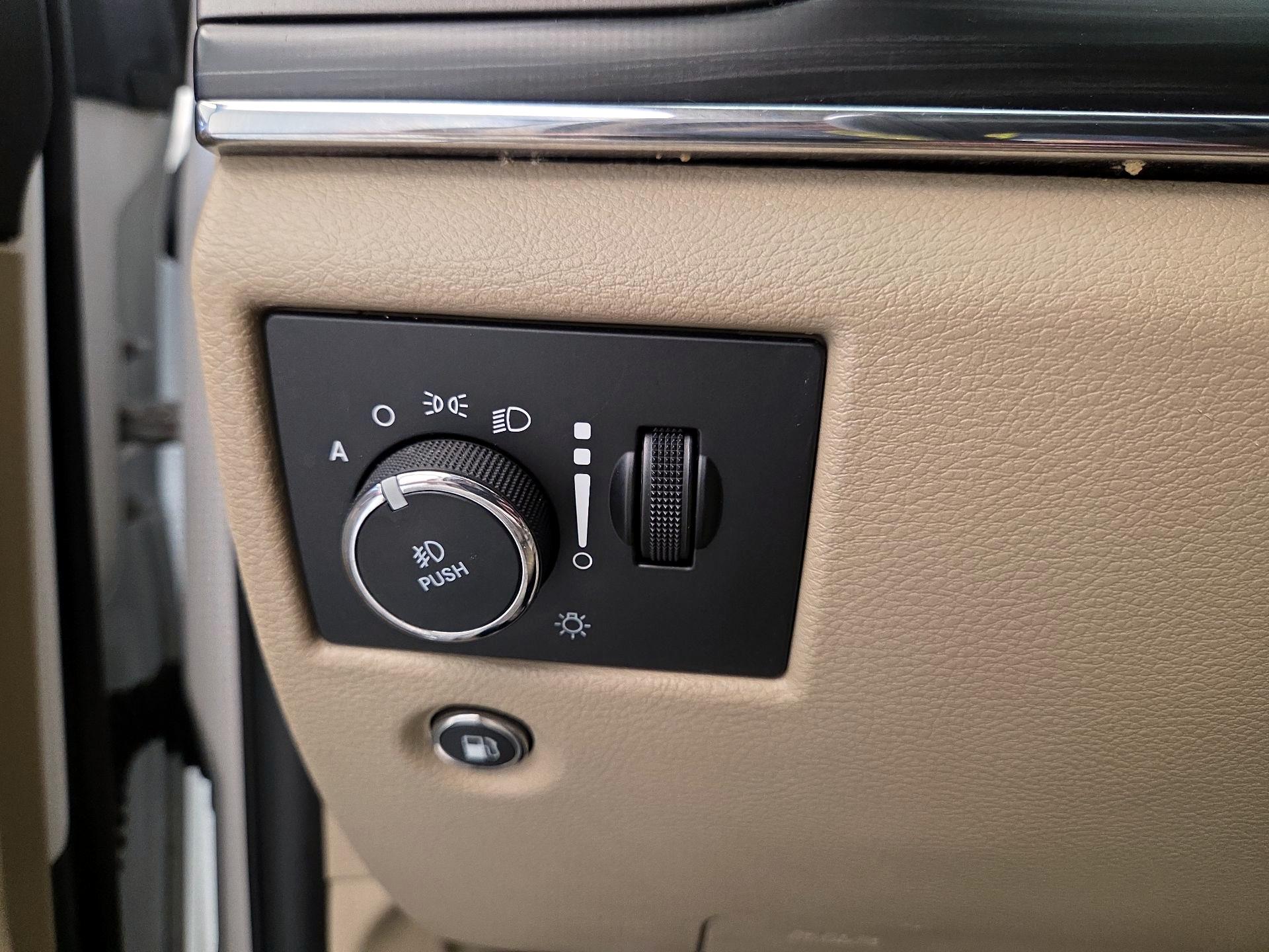 Thumbnail: 2020 Jeep Grand Cherokee - 13