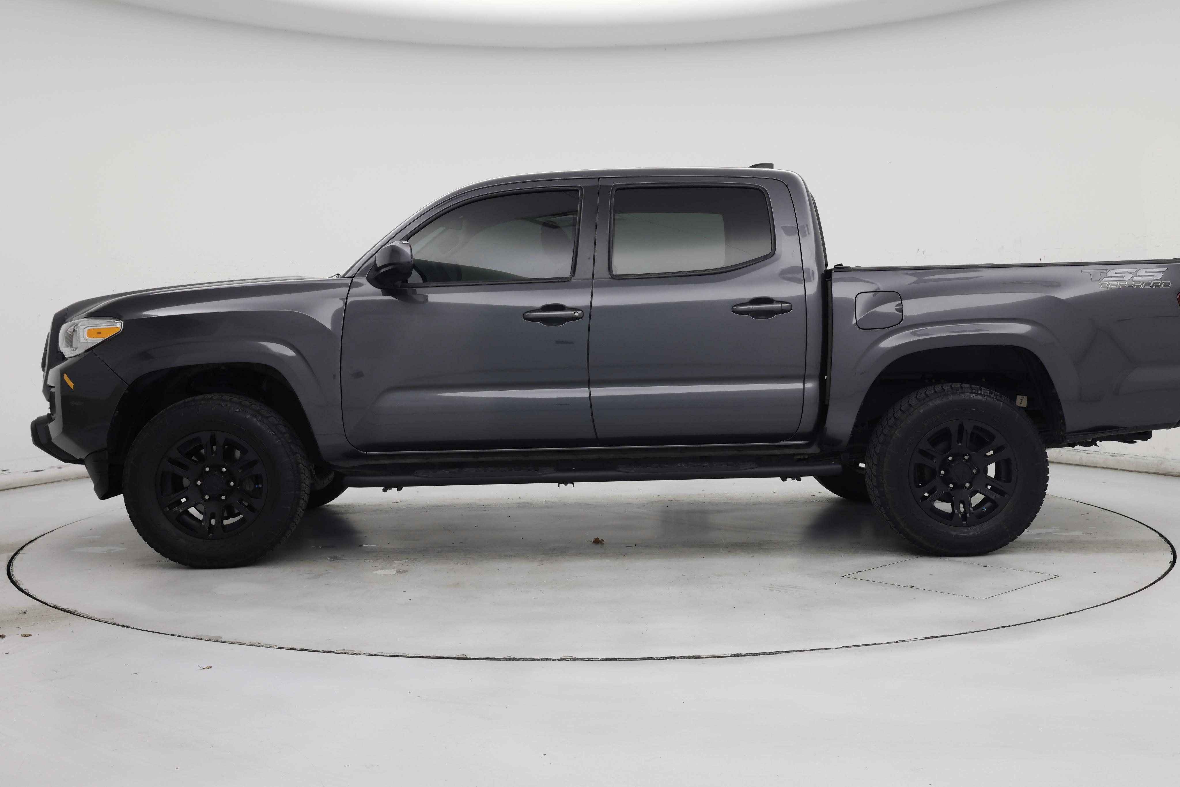 Thumbnail: 2022 Toyota Tacoma - 3
