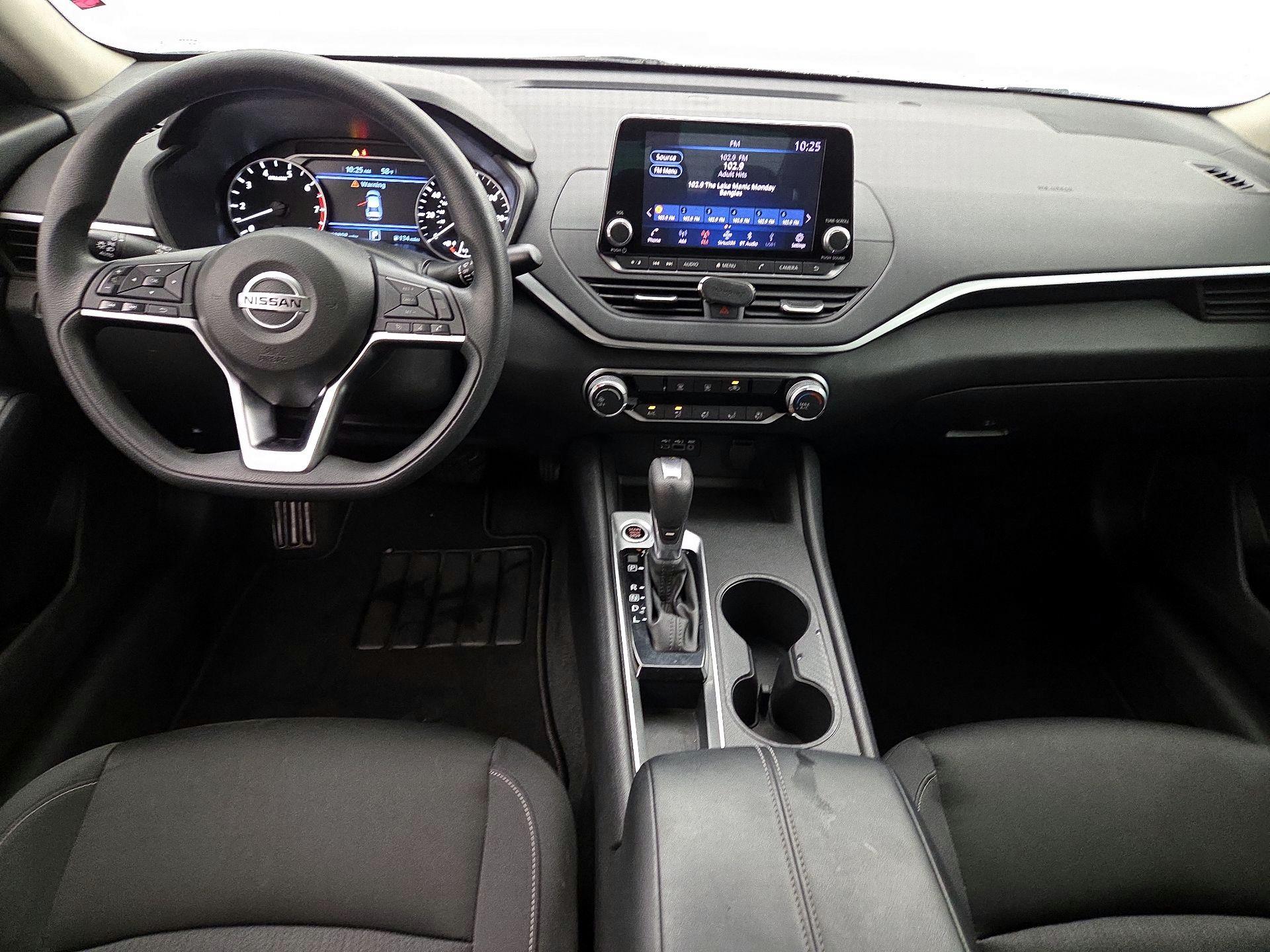 Thumbnail: 2019 Nissan Altima - 9