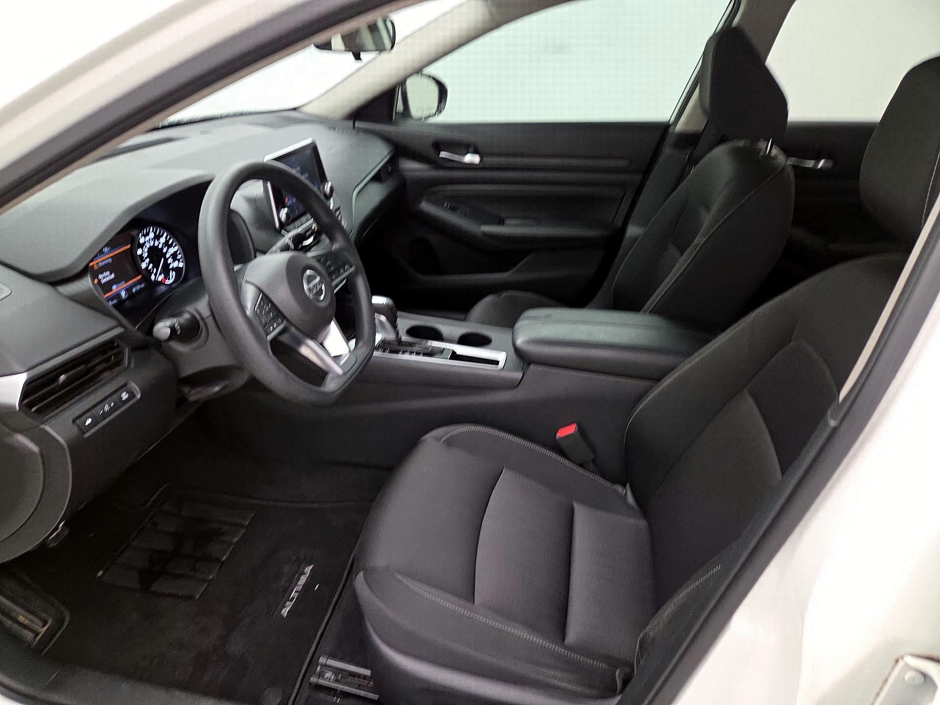 Thumbnail: 2019 Nissan Altima - 11