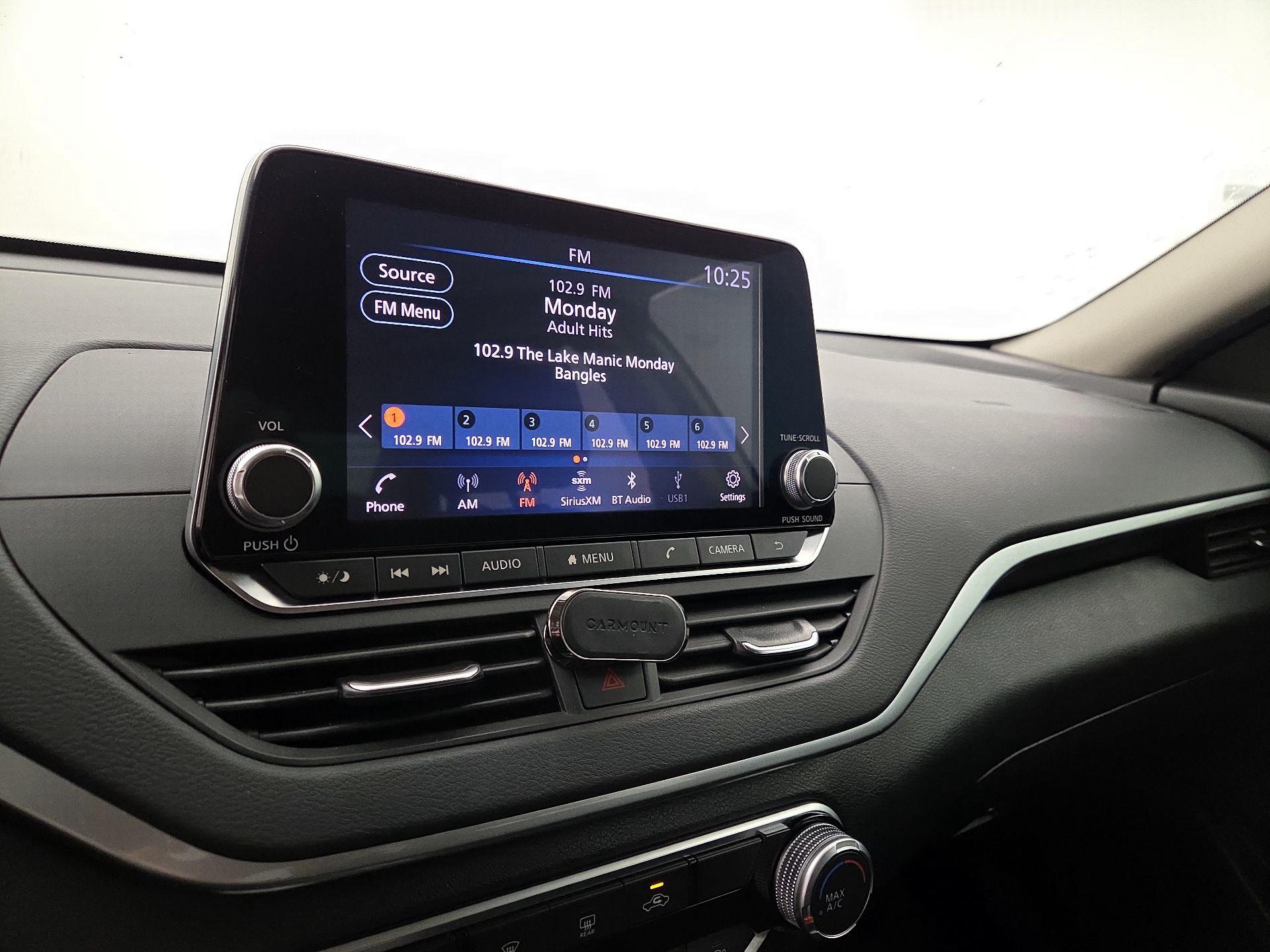 Thumbnail: 2019 Nissan Altima - 15