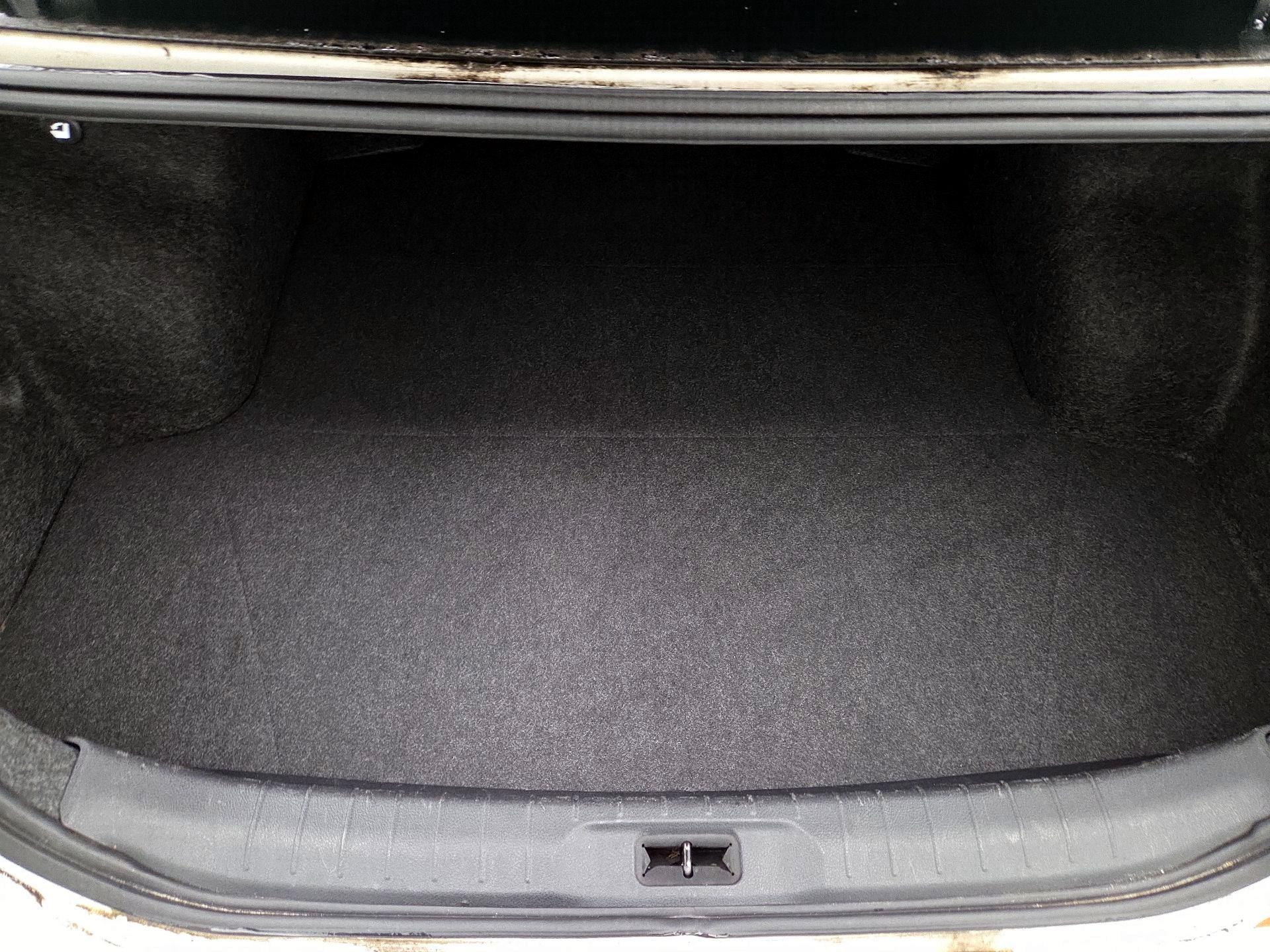 Thumbnail: 2019 Nissan Altima - 20