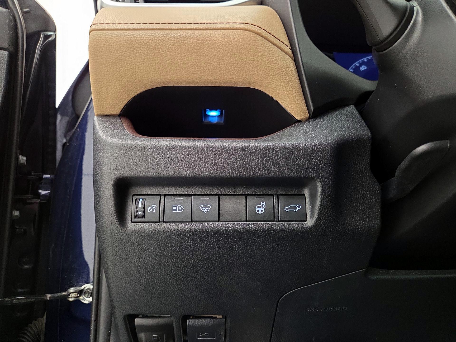 Thumbnail: 2019 Toyota RAV4 - 13