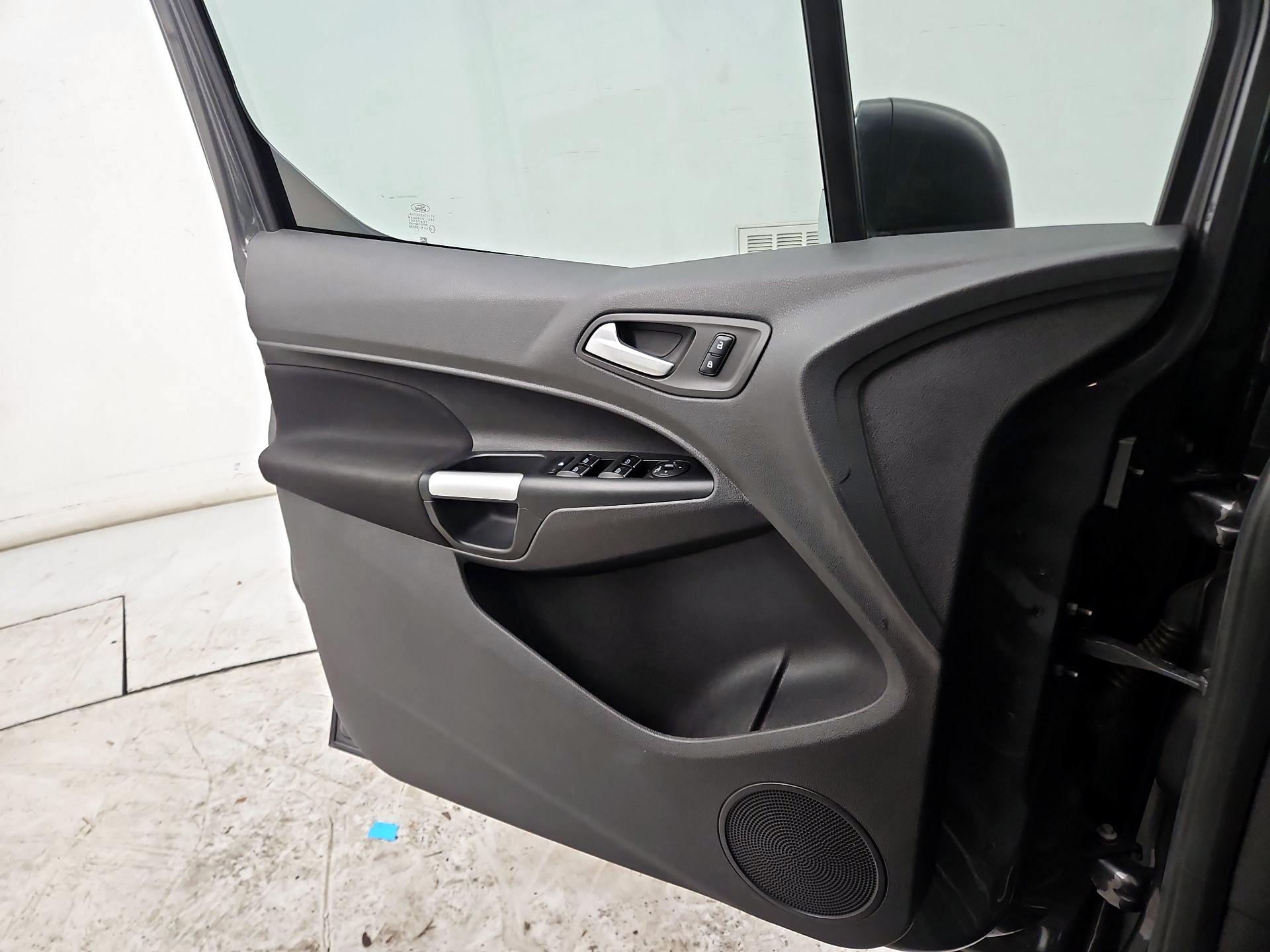 Thumbnail: 2018 Ford Transit Series - 12