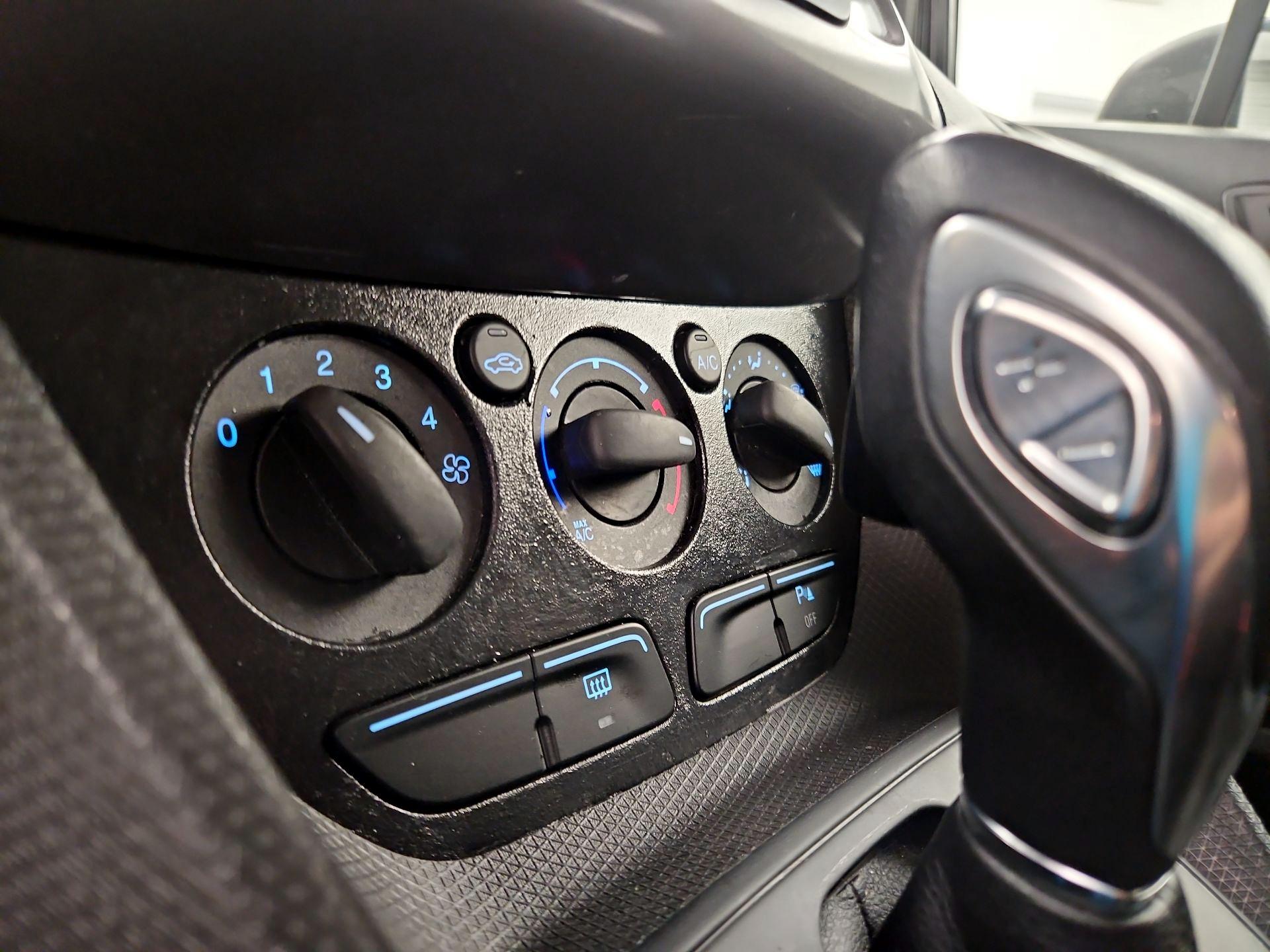 Thumbnail: 2018 Ford Transit Series - 16