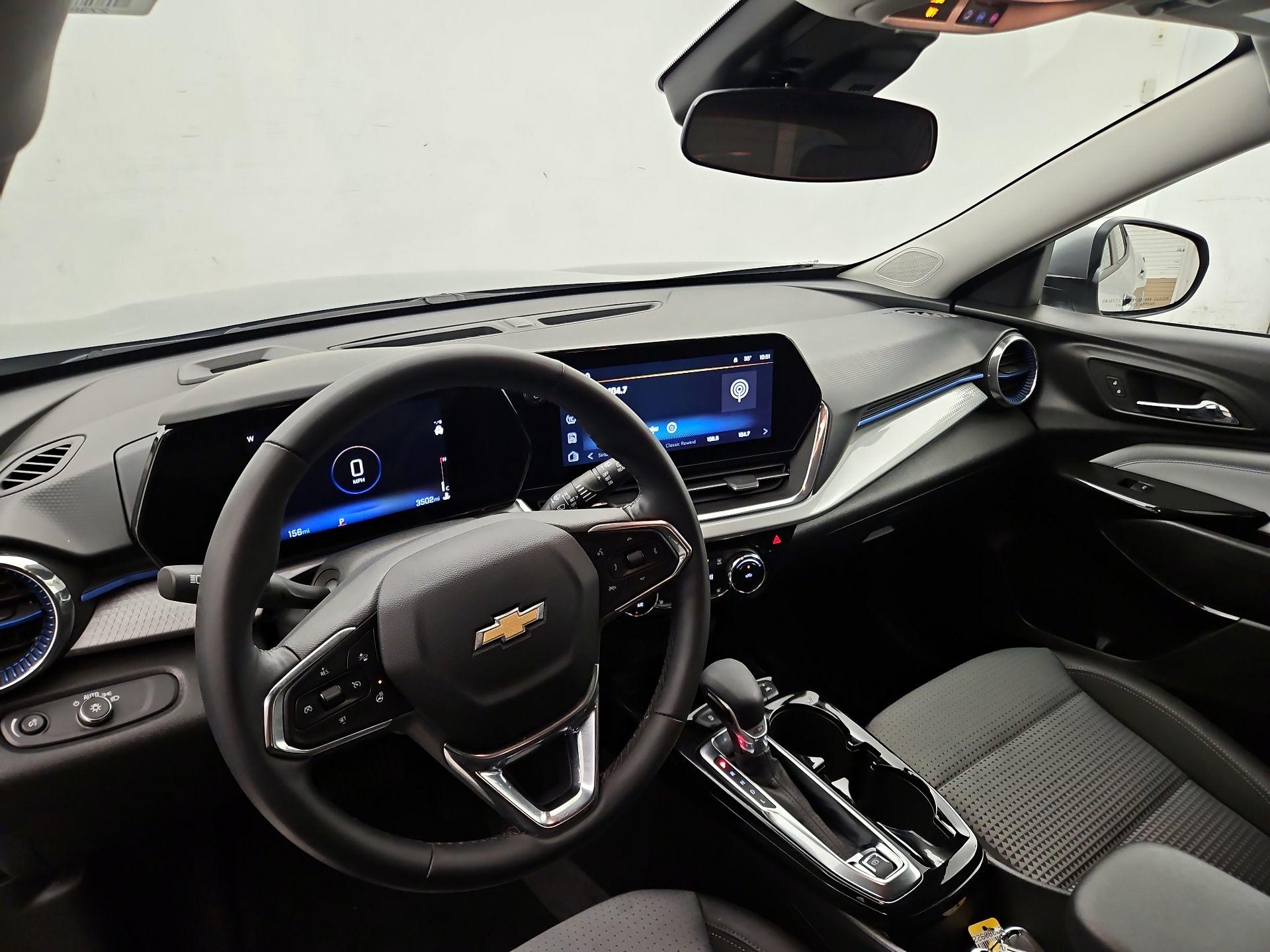 Thumbnail: 2025 Chevrolet Trax - 9