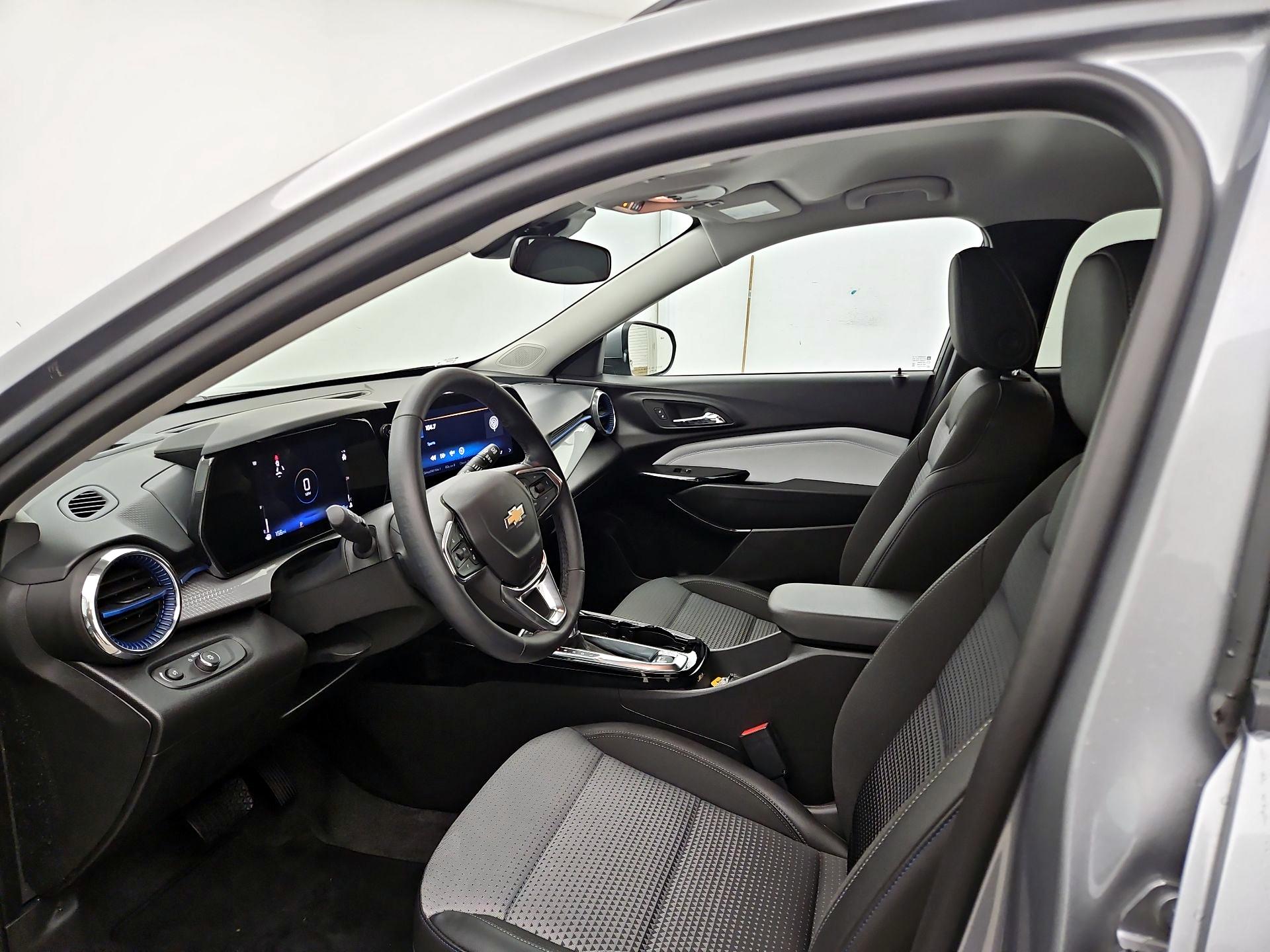 Thumbnail: 2025 Chevrolet Trax - 11