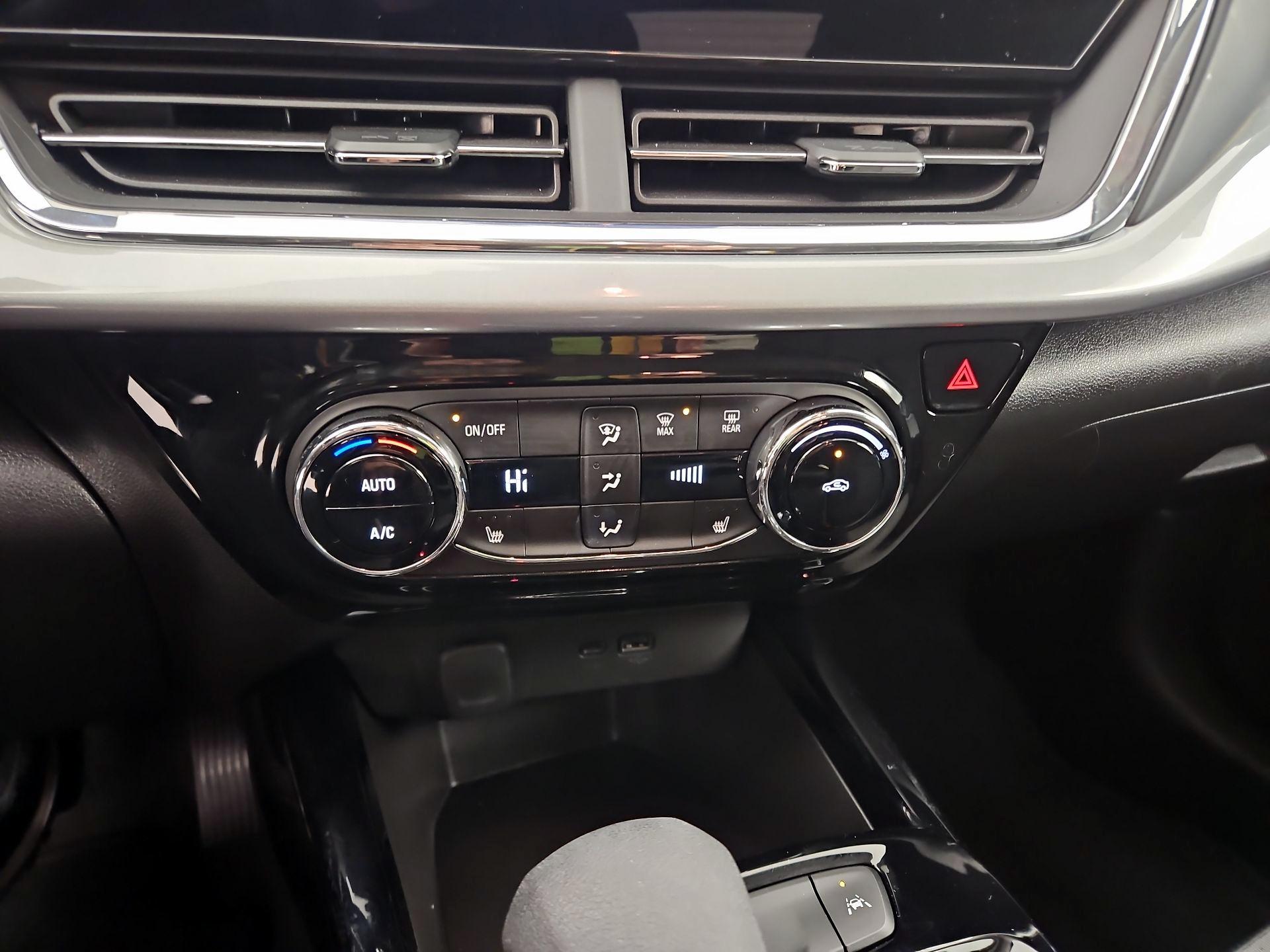 Thumbnail: 2025 Chevrolet Trax - 16