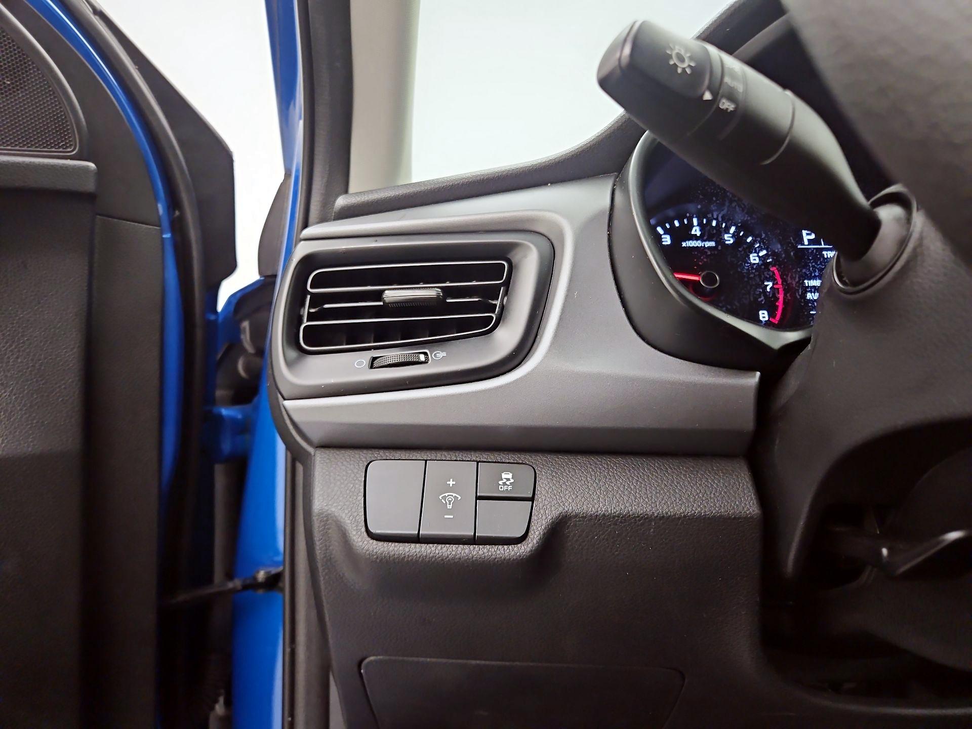 Thumbnail: 2023 Kia Rio - 13