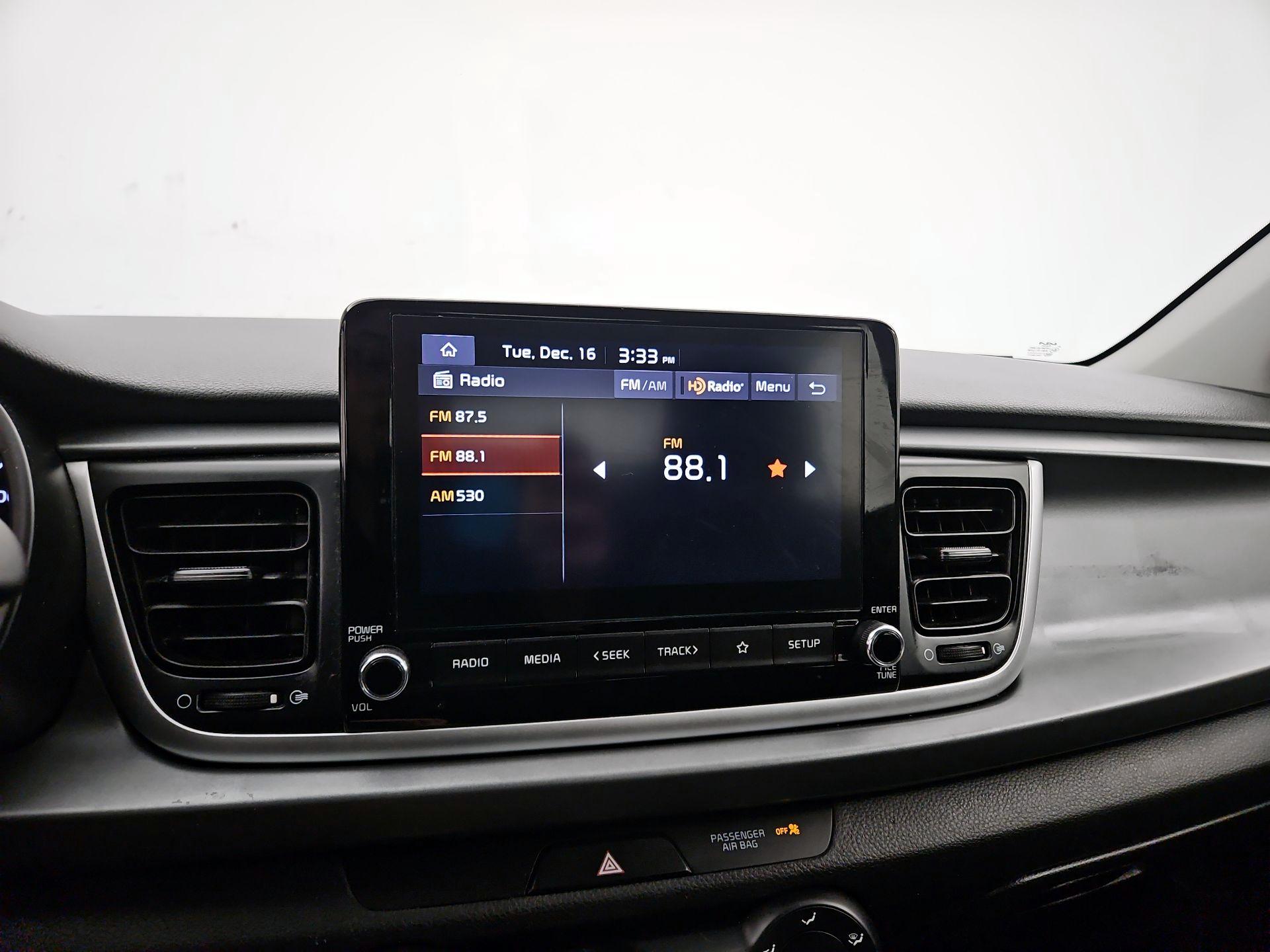 Thumbnail: 2023 Kia Rio - 15