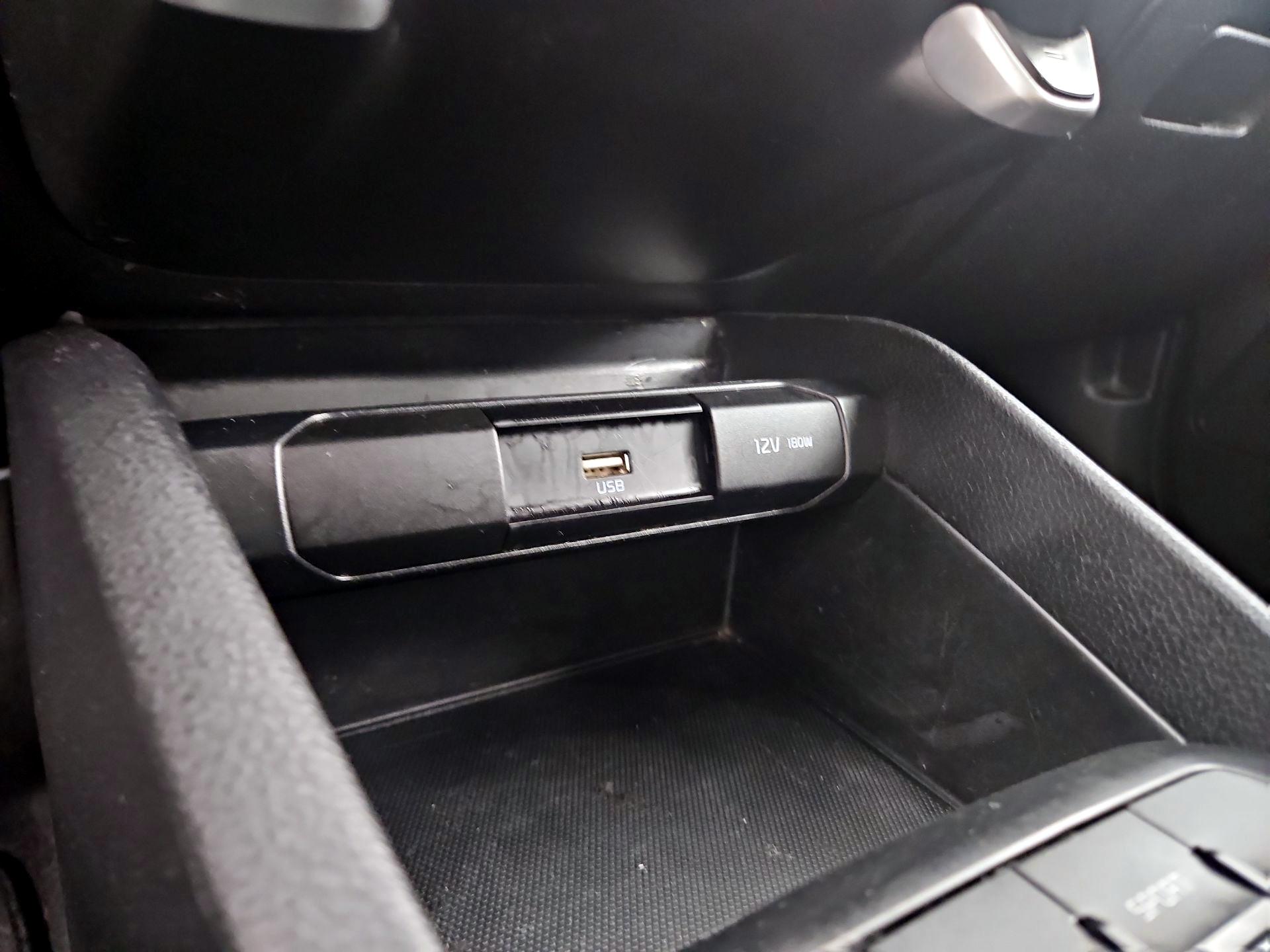 Thumbnail: 2023 Kia Rio - 18