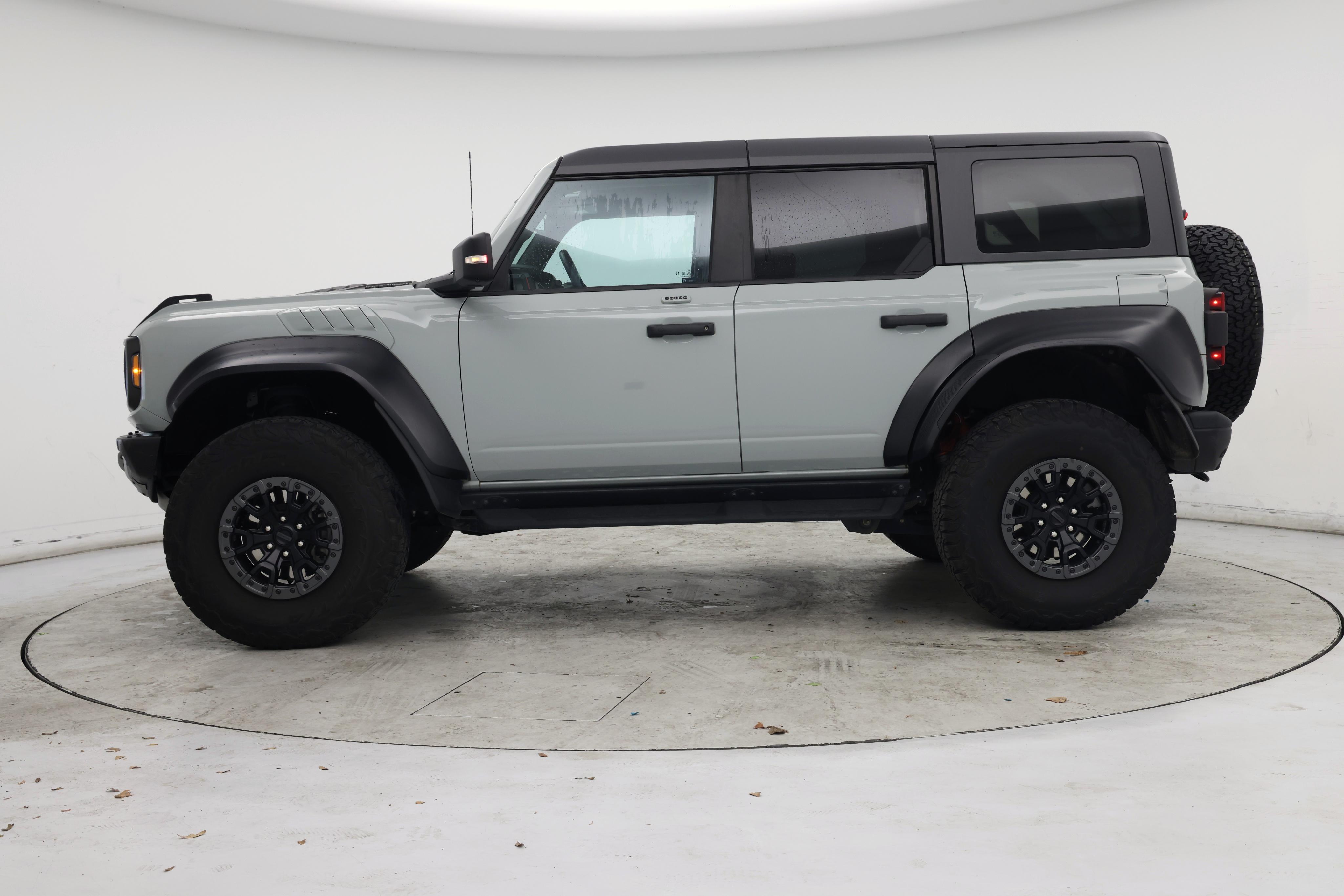 Thumbnail: 2022 Ford Bronco - 3