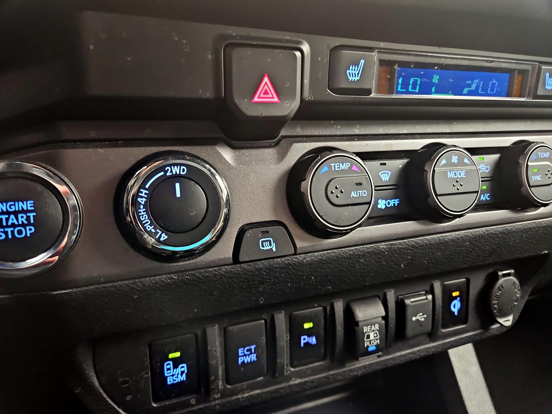 Thumbnail: 2021 Toyota Tacoma - 16