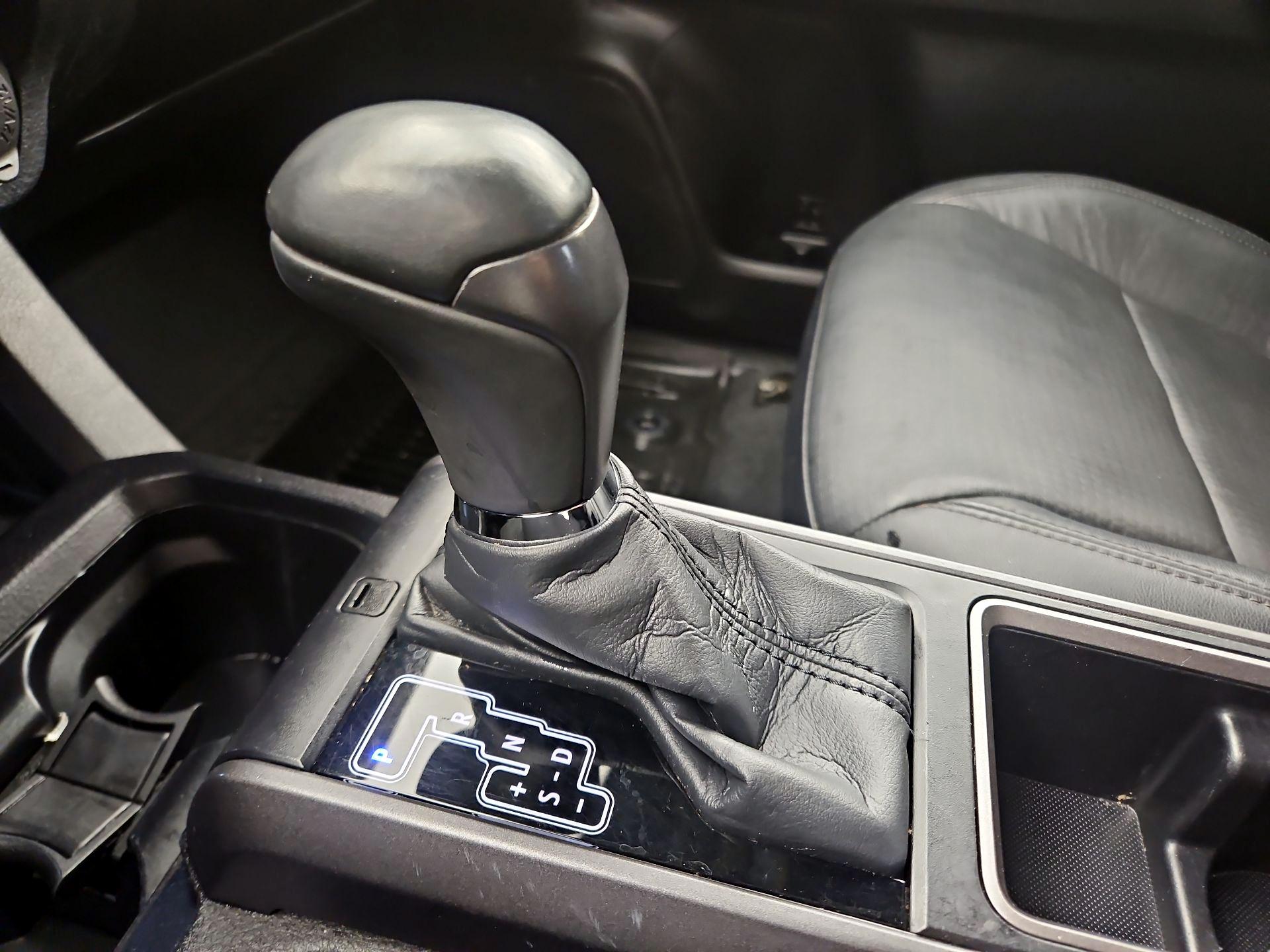 Thumbnail: 2021 Toyota Tacoma - 17