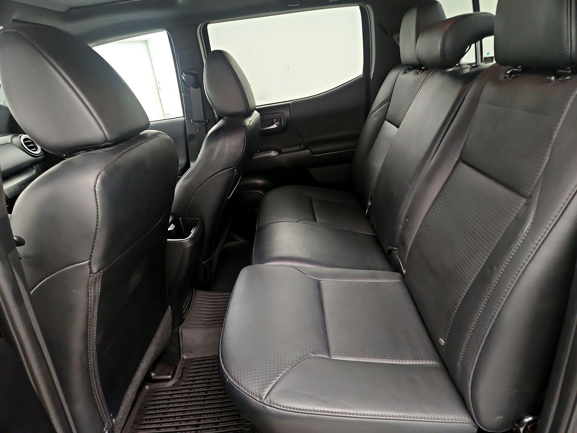 Thumbnail: 2021 Toyota Tacoma - 20