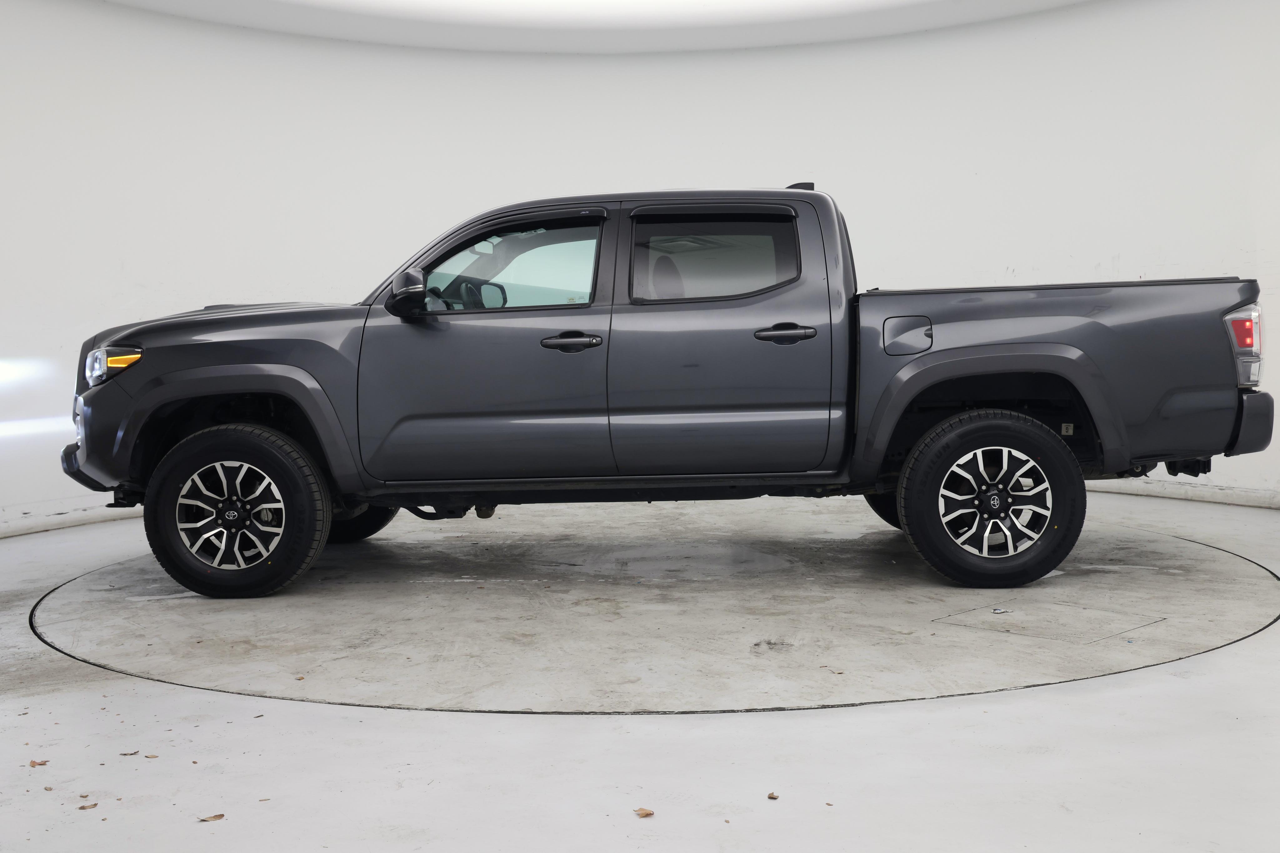 Thumbnail: 2021 Toyota Tacoma - 3
