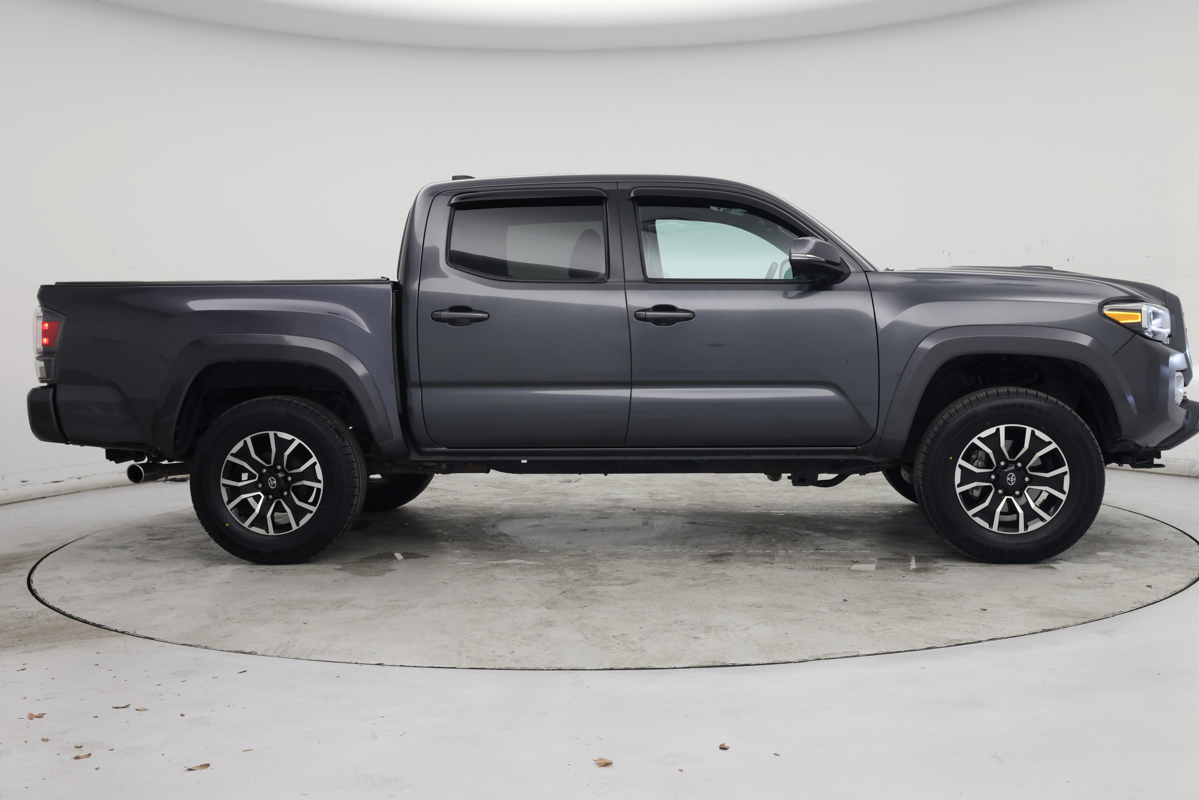 Thumbnail: 2021 Toyota Tacoma - 7