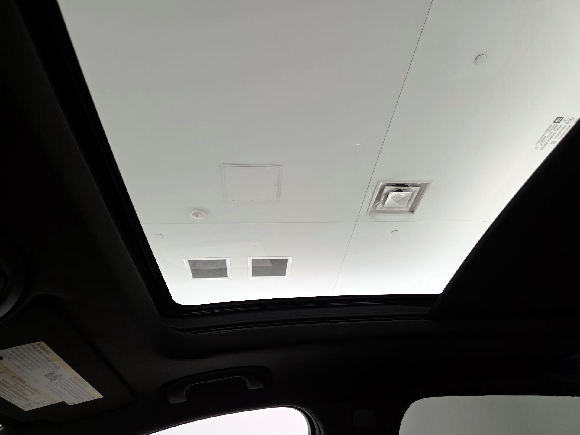 Thumbnail: 2019 Cadillac XT4 - 19