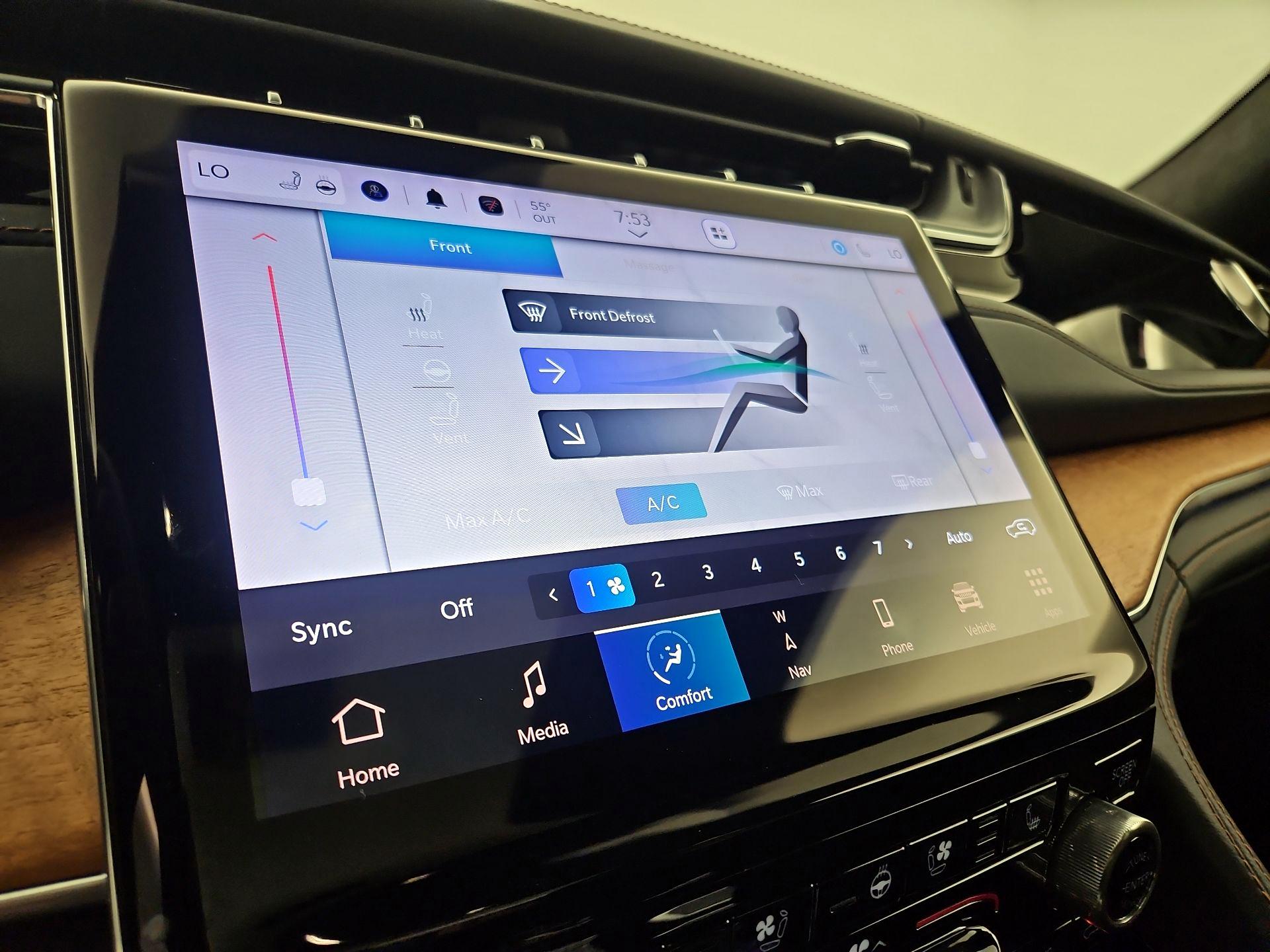 Thumbnail: 2022 Jeep Grand Cherokee - 17