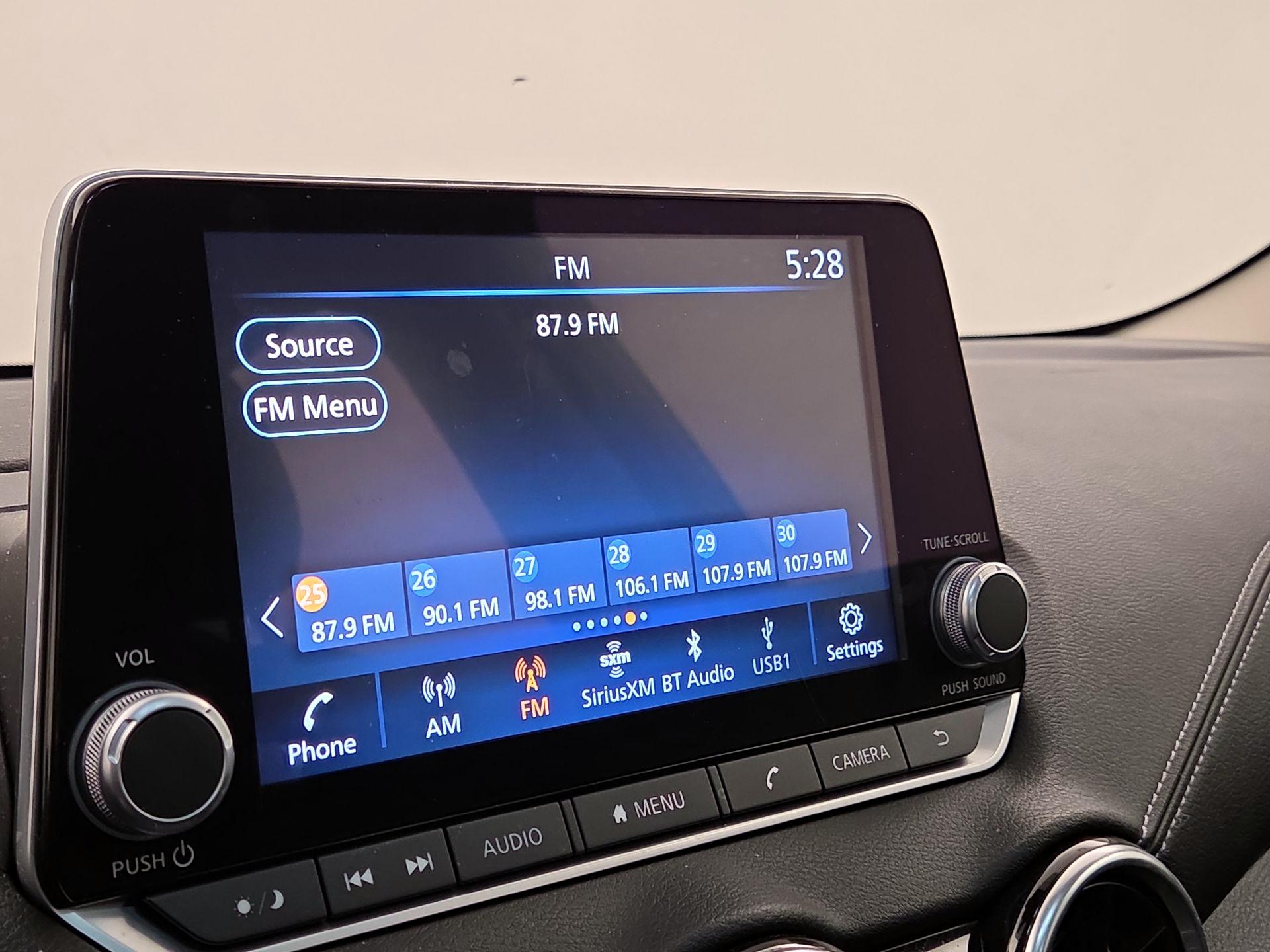 Thumbnail: 2022 Nissan Sentra - 15