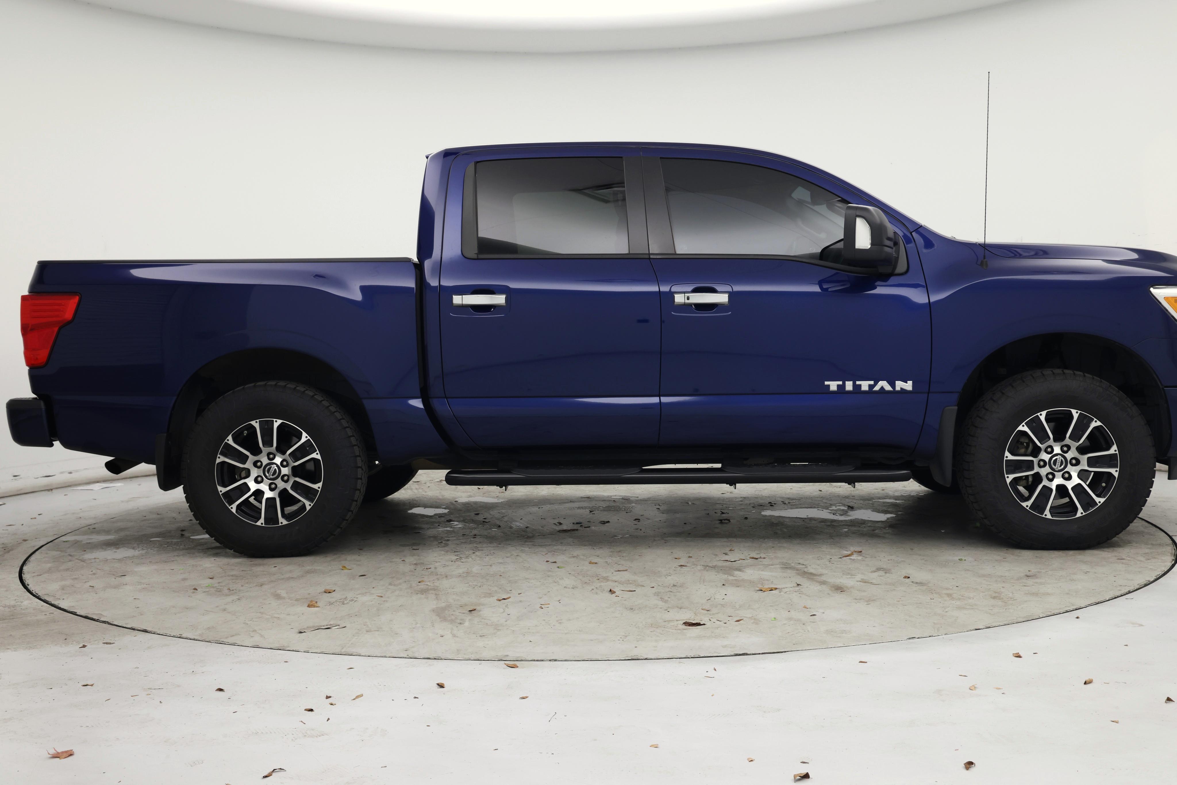 Thumbnail: 2021 Nissan Titan - 7