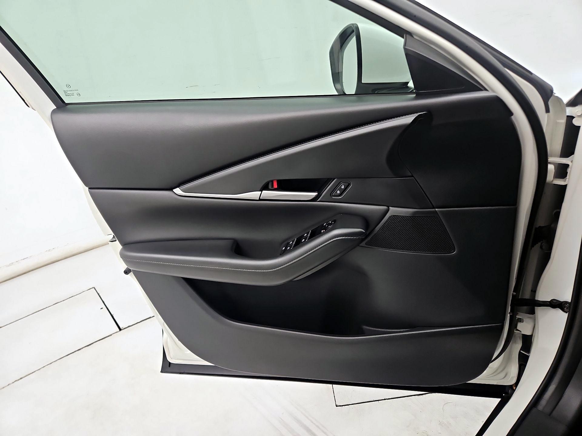 Thumbnail: 2023 Mazda CX-30 - 12