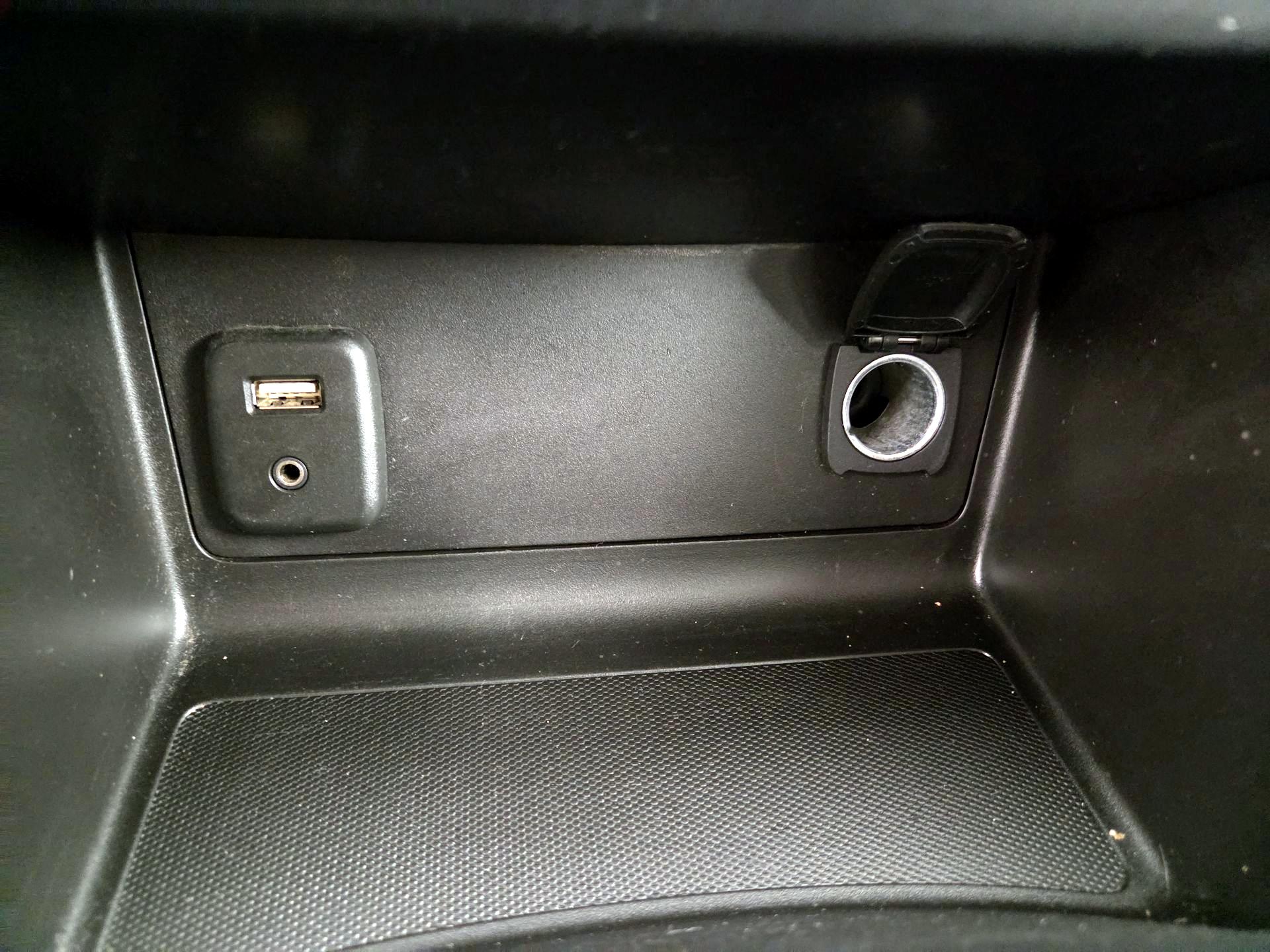 Thumbnail: 2016 GMC Canyon - 18