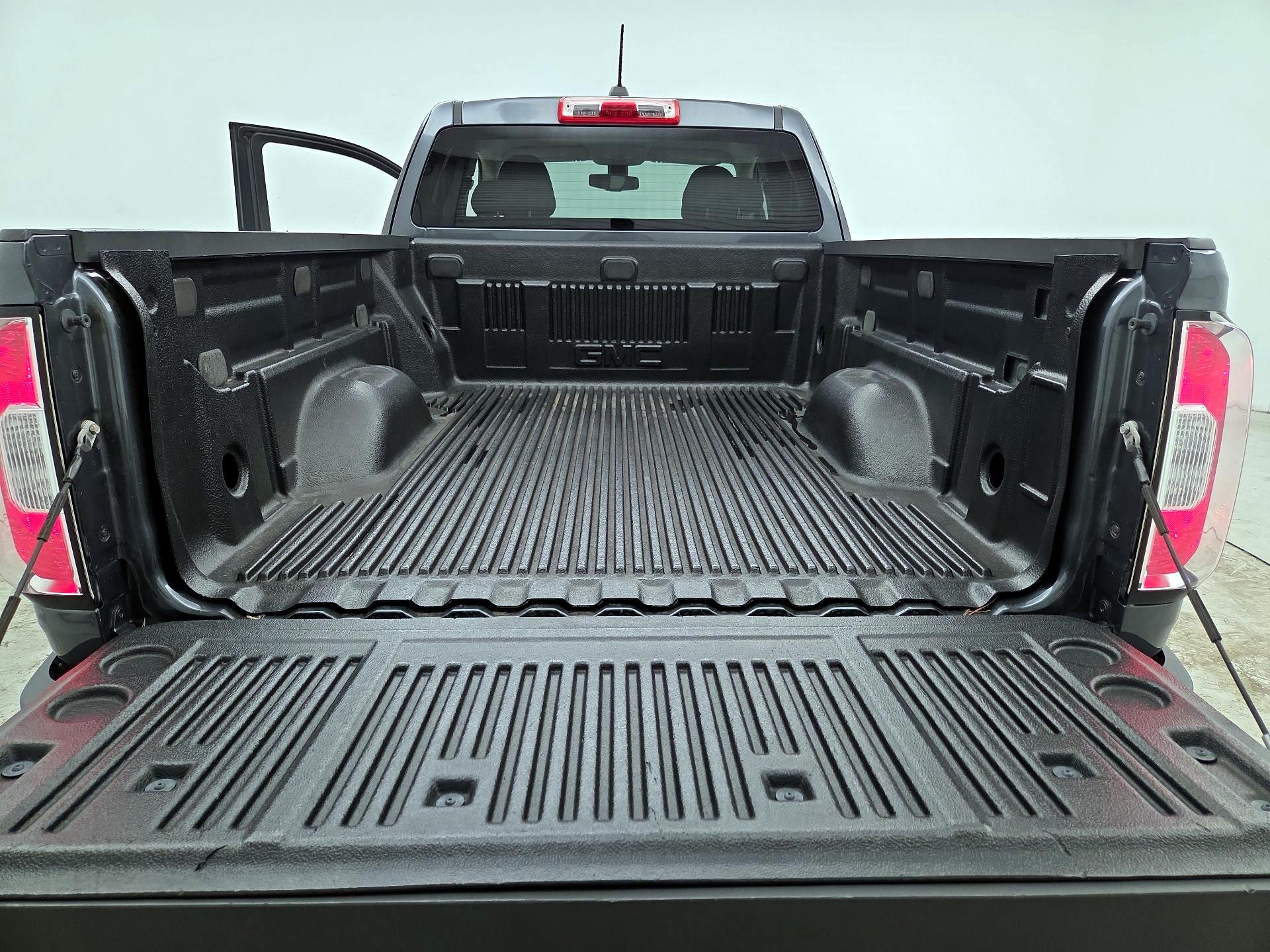 Thumbnail: 2016 GMC Canyon - 20