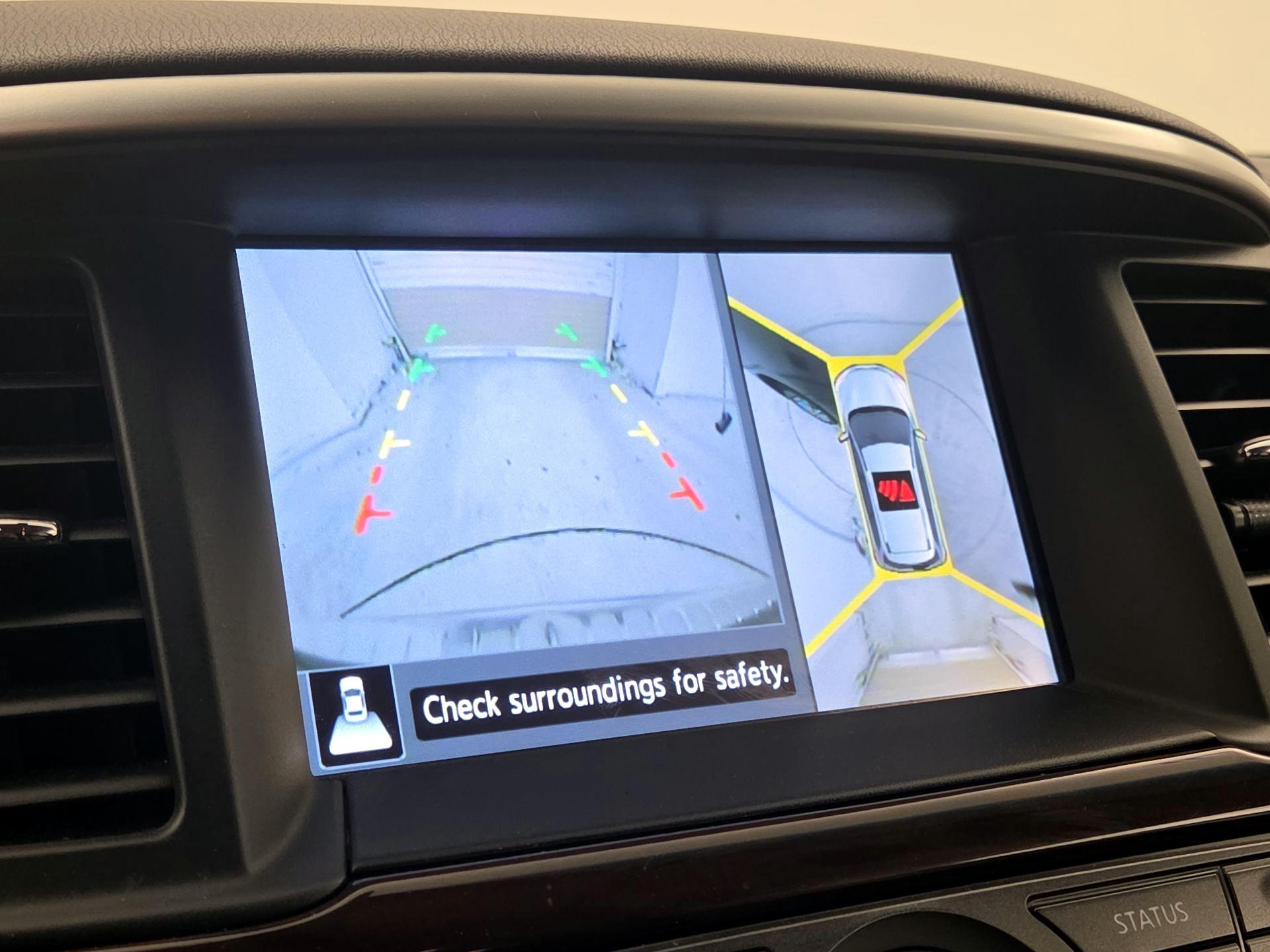 Thumbnail: 2015 Nissan Pathfinder - 15