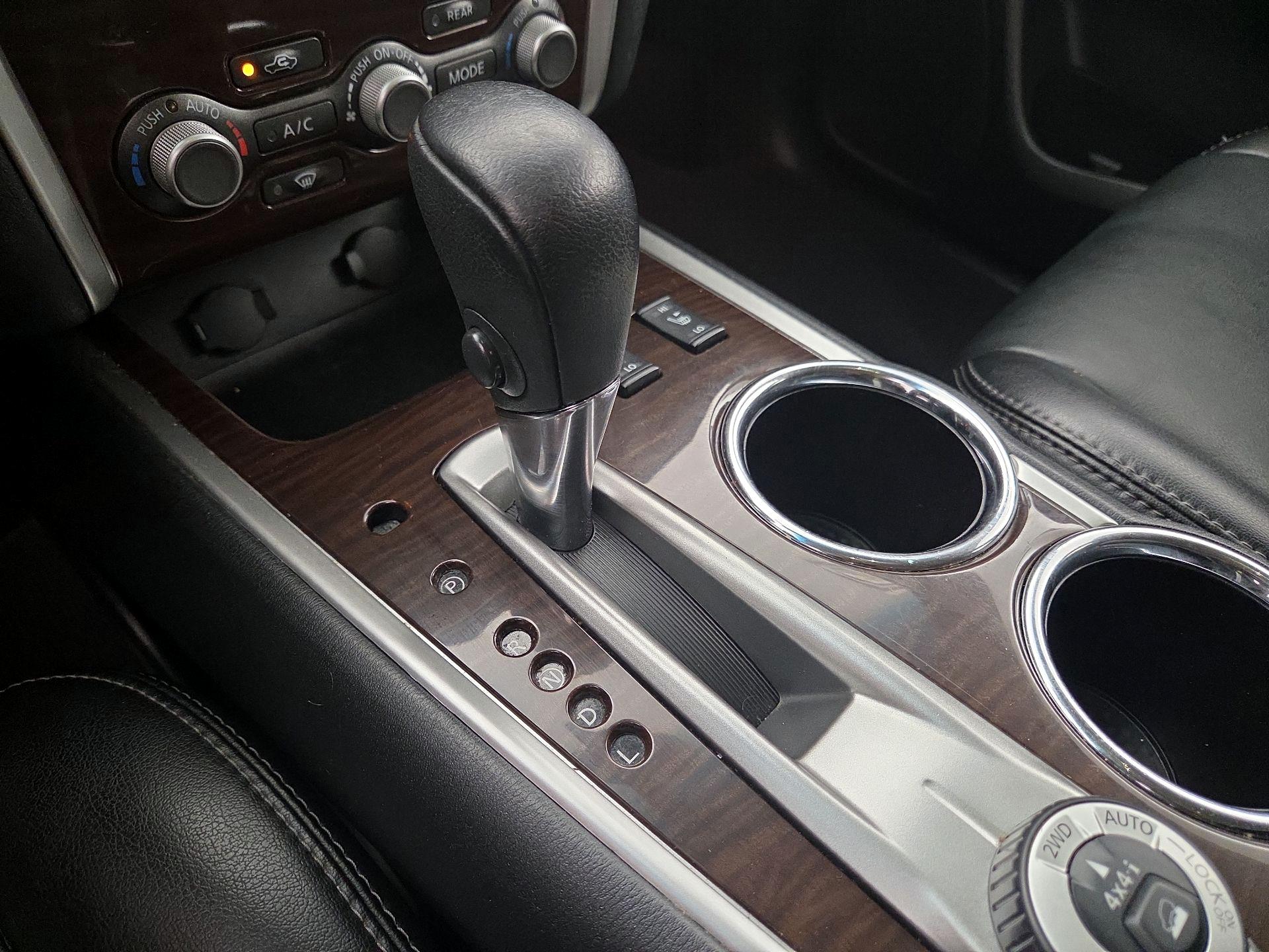 Thumbnail: 2015 Nissan Pathfinder - 18