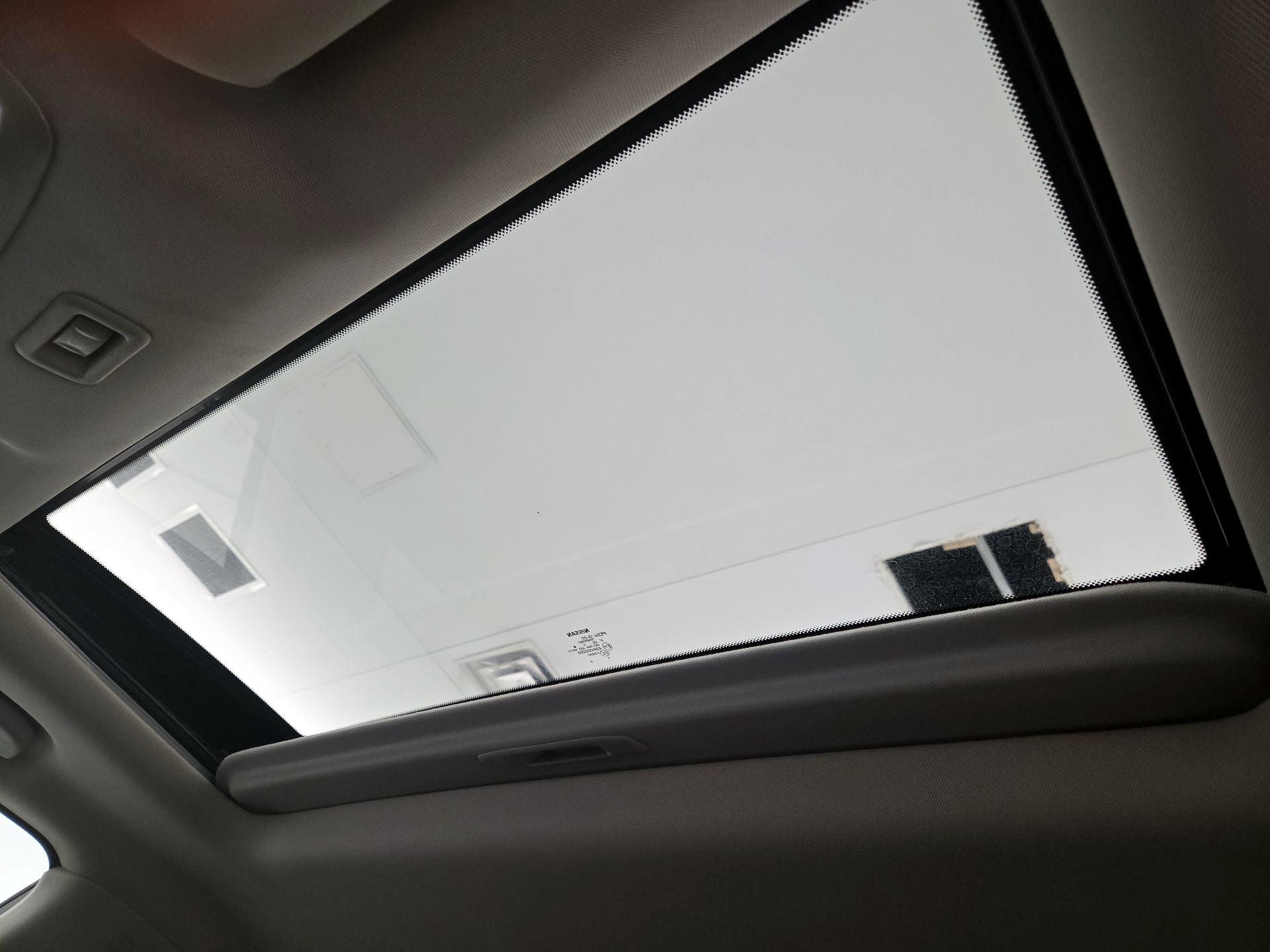 Thumbnail: 2015 Nissan Pathfinder - 19