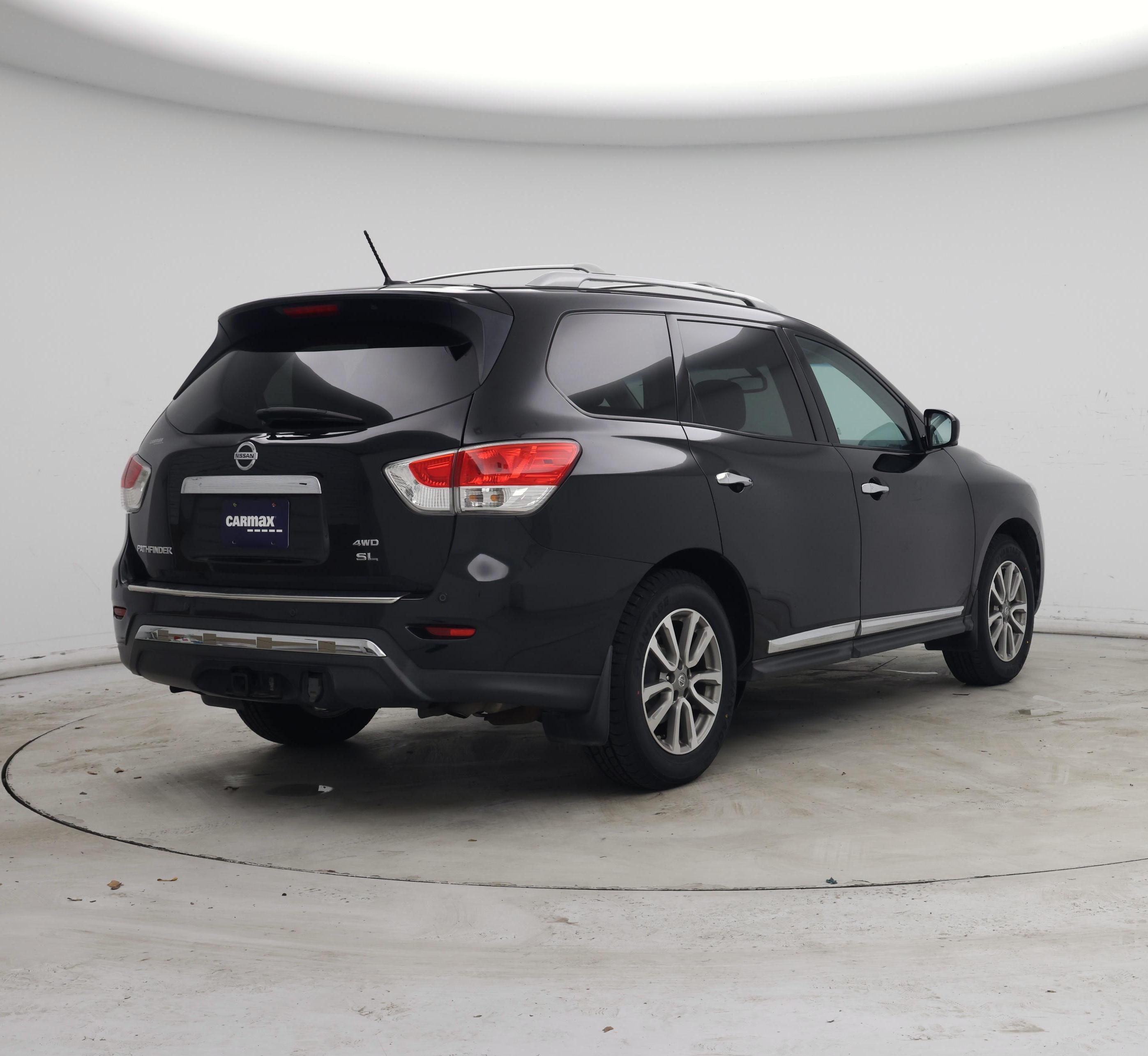 Thumbnail: 2015 Nissan Pathfinder - 8